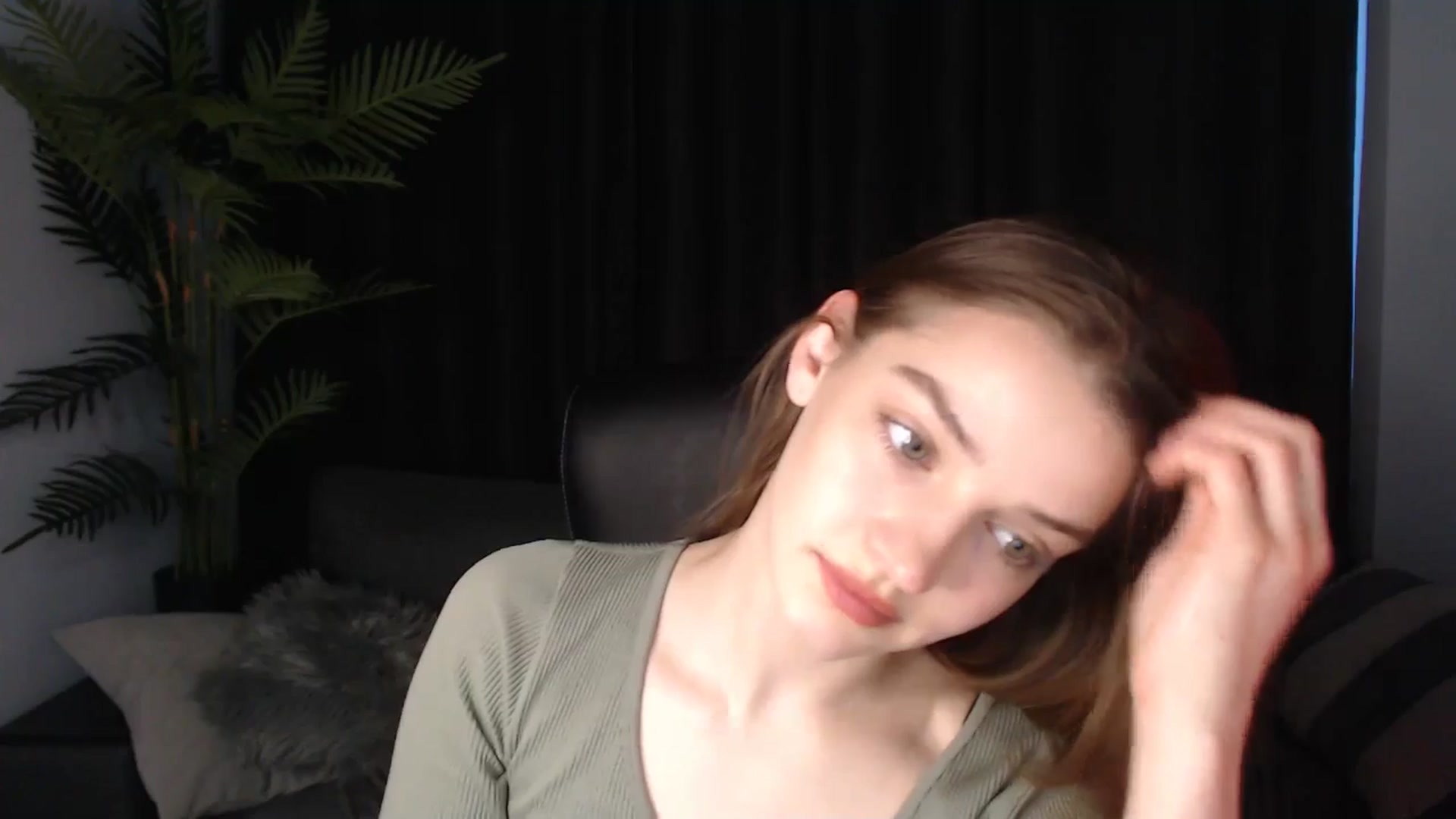 Gallery image thumbnail from LaraMinx's myfreecams stream on, 05/05/2026, 10:07 image 13 of 20