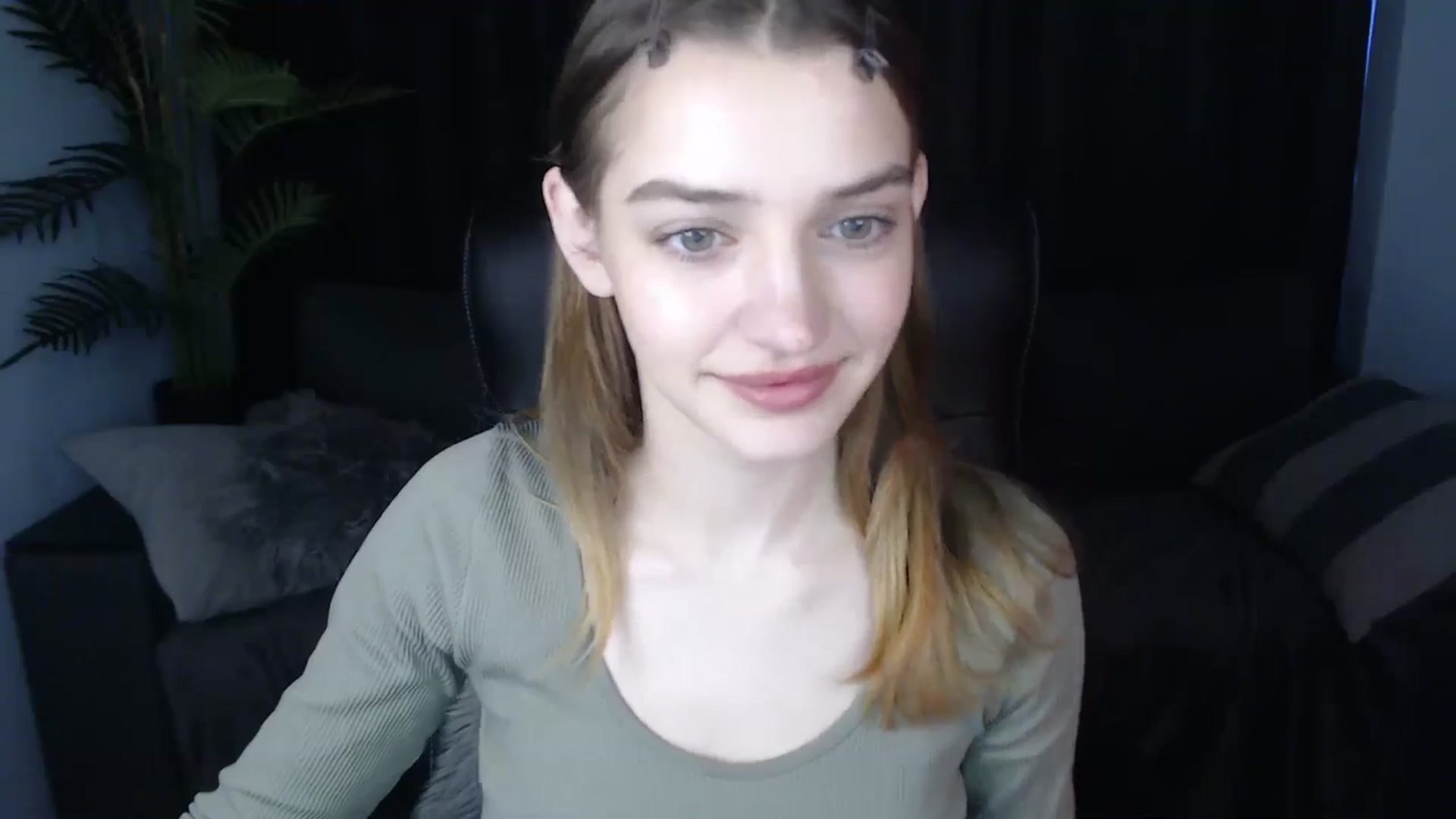 Gallery image thumbnail from LaraMinx's myfreecams stream on, 05/05/2026, 12:27 image 3 of 20