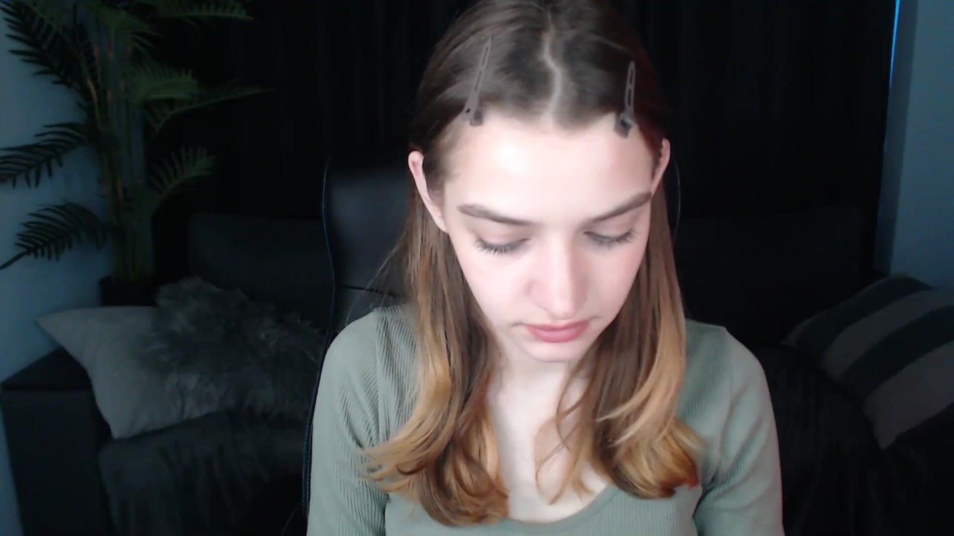 Gallery image thumbnail from LaraMinx's myfreecams stream on, 05/05/2026, 12:27 image 15 of 20