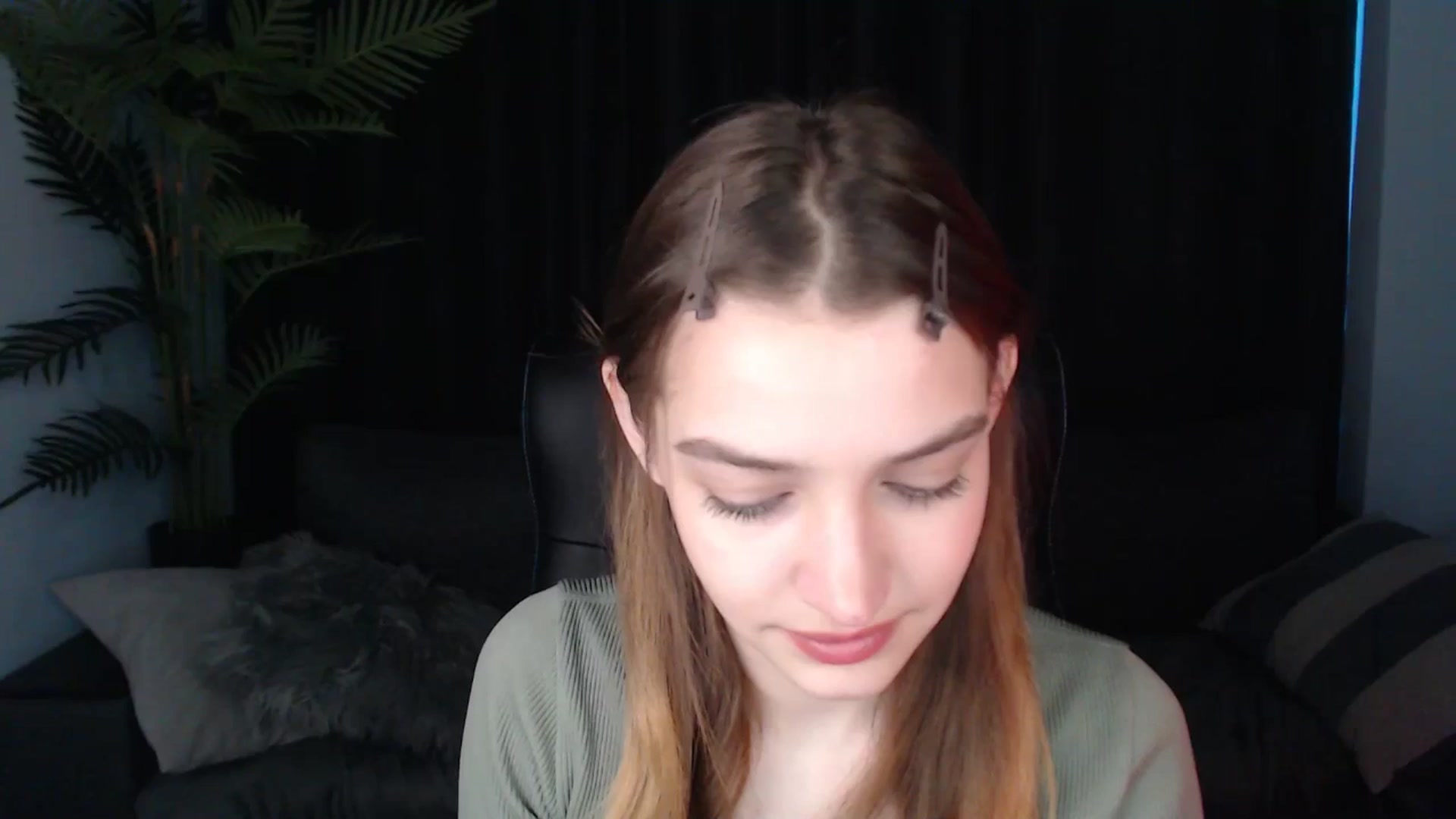 Gallery image thumbnail from LaraMinx's myfreecams stream on, 05/05/2026, 12:27 image 1 of 20