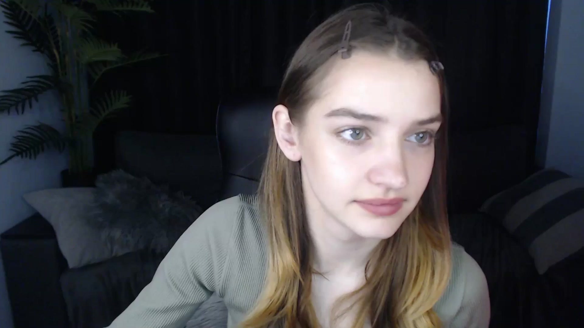 Gallery image thumbnail from LaraMinx's myfreecams stream on, 05/05/2026, 12:27 image 11 of 20