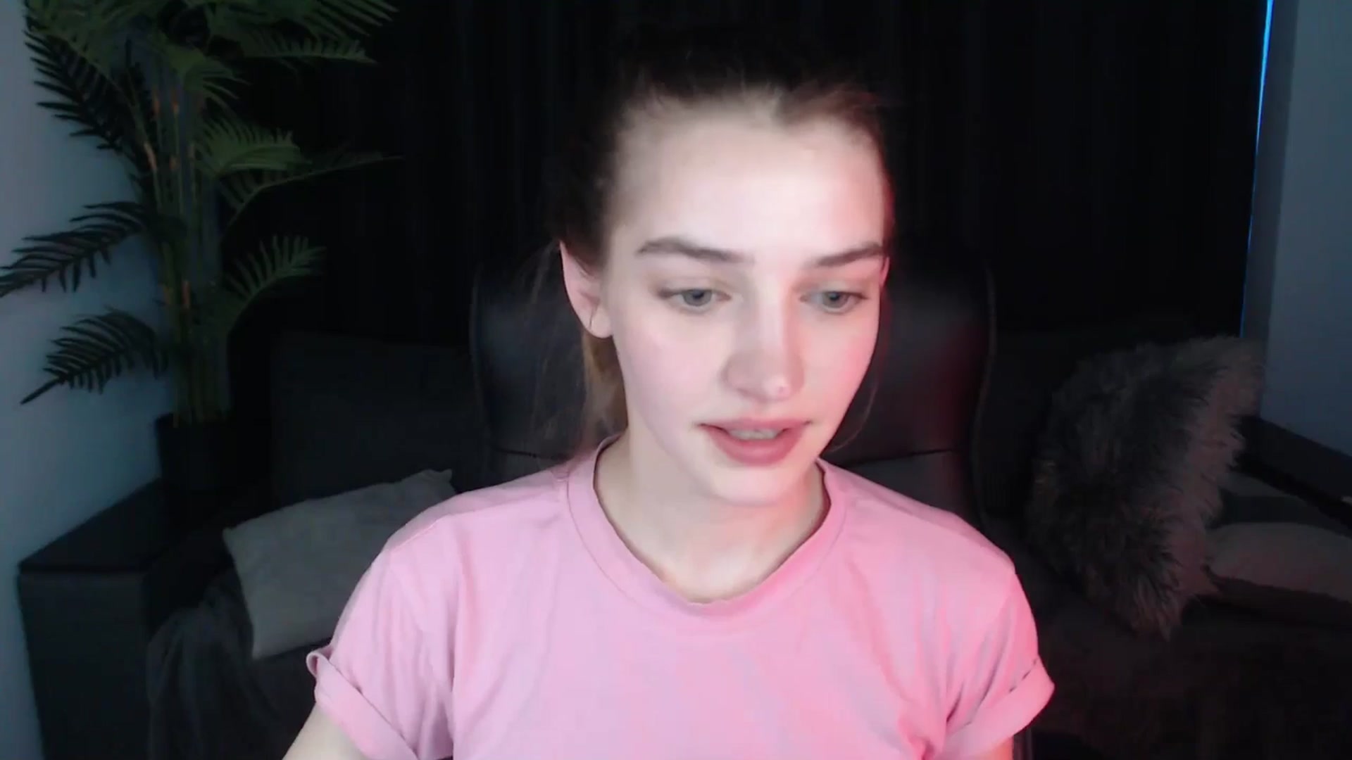 Gallery image thumbnail from LaraMinx's myfreecams stream on, 05/06/2026, 12:53 image 20 of 20