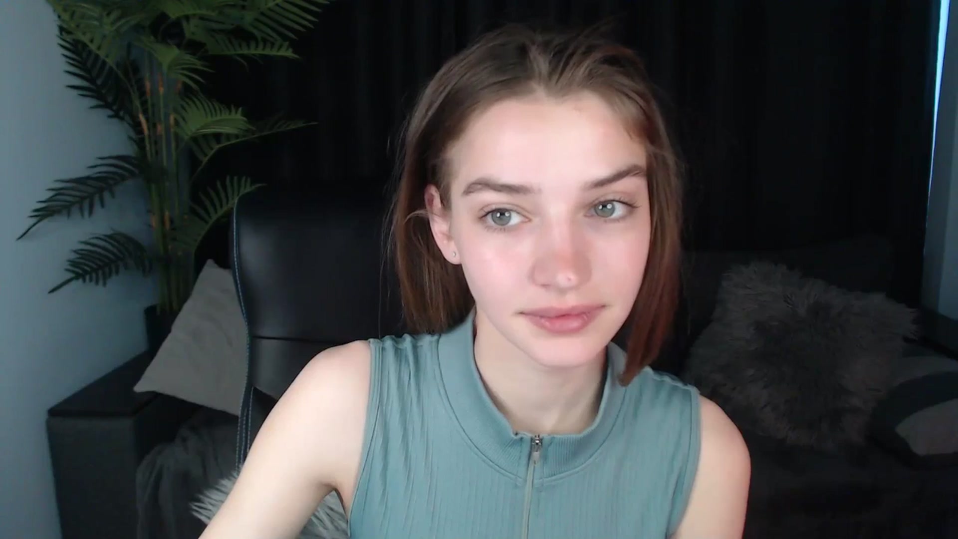 Gallery image thumbnail from LaraMinx's myfreecams stream on, 05/09/2026, 08:46 image 19 of 20