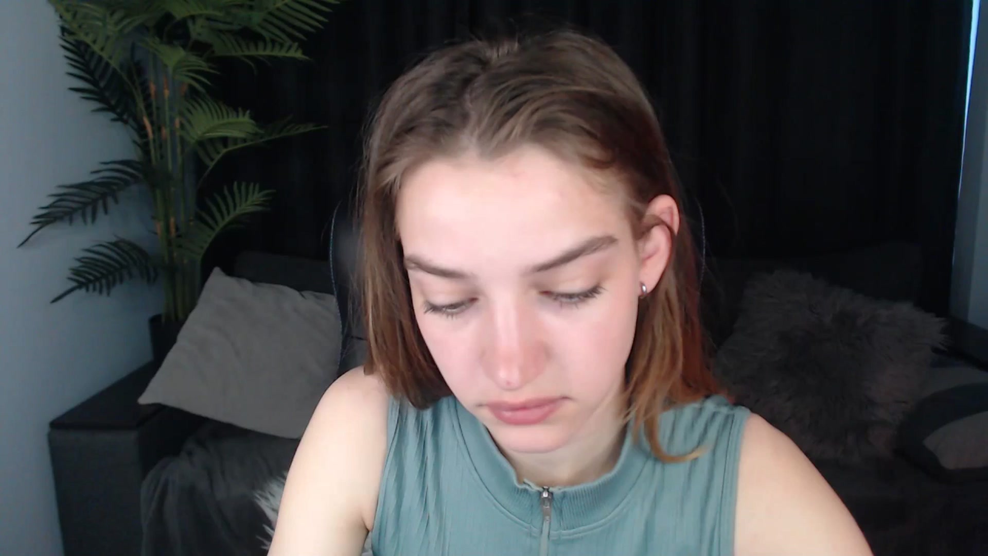 Gallery image thumbnail from LaraMinx's myfreecams stream on, 05/09/2026, 08:46 image 1 of 20