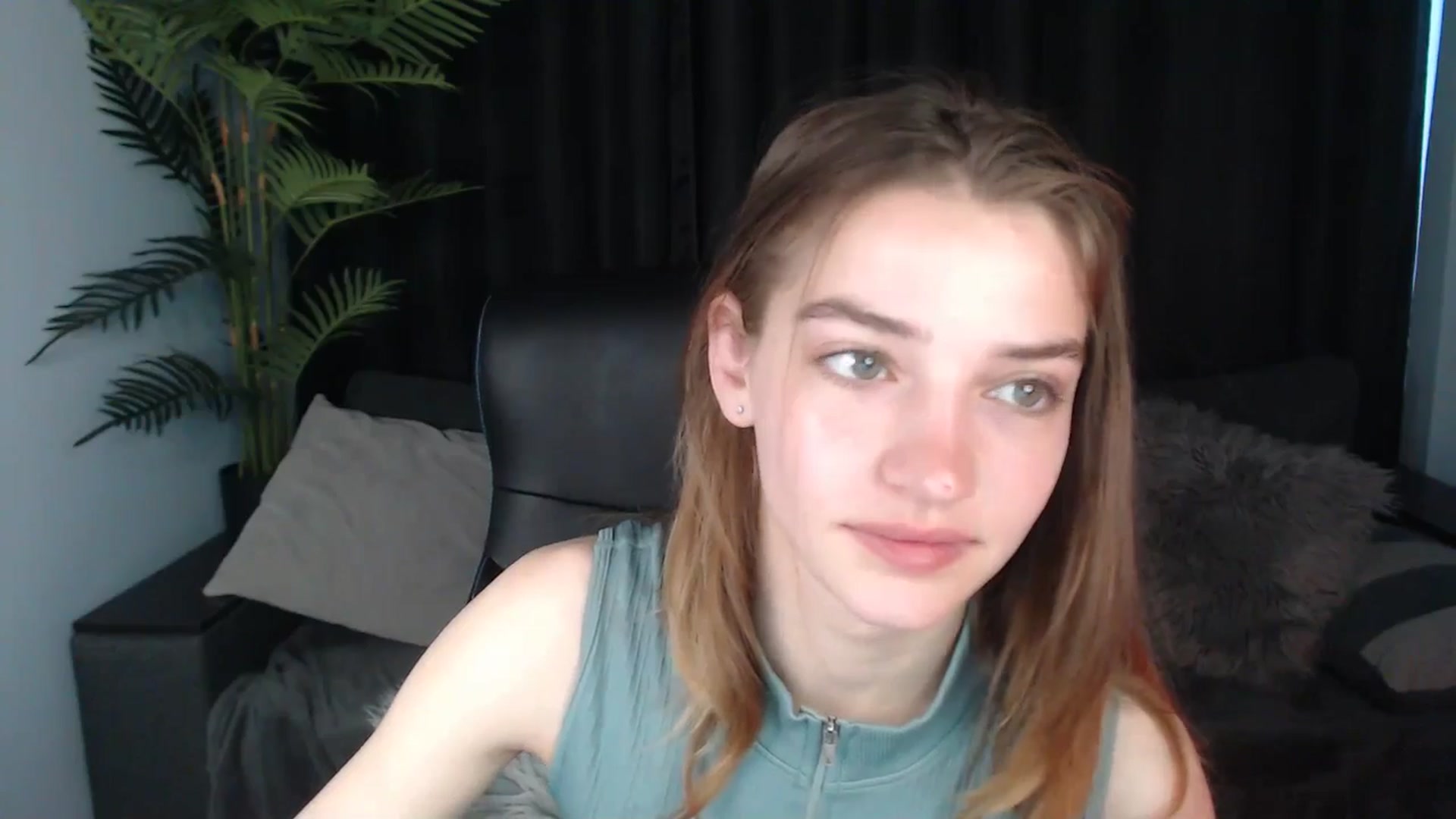 Gallery image thumbnail from LaraMinx's myfreecams stream on, 05/09/2026, 08:46 image 8 of 20