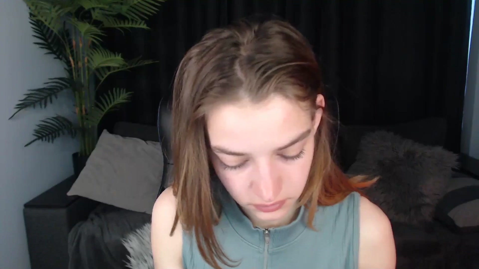 Gallery image thumbnail from LaraMinx's myfreecams stream on, 05/09/2026, 08:46 image 2 of 20