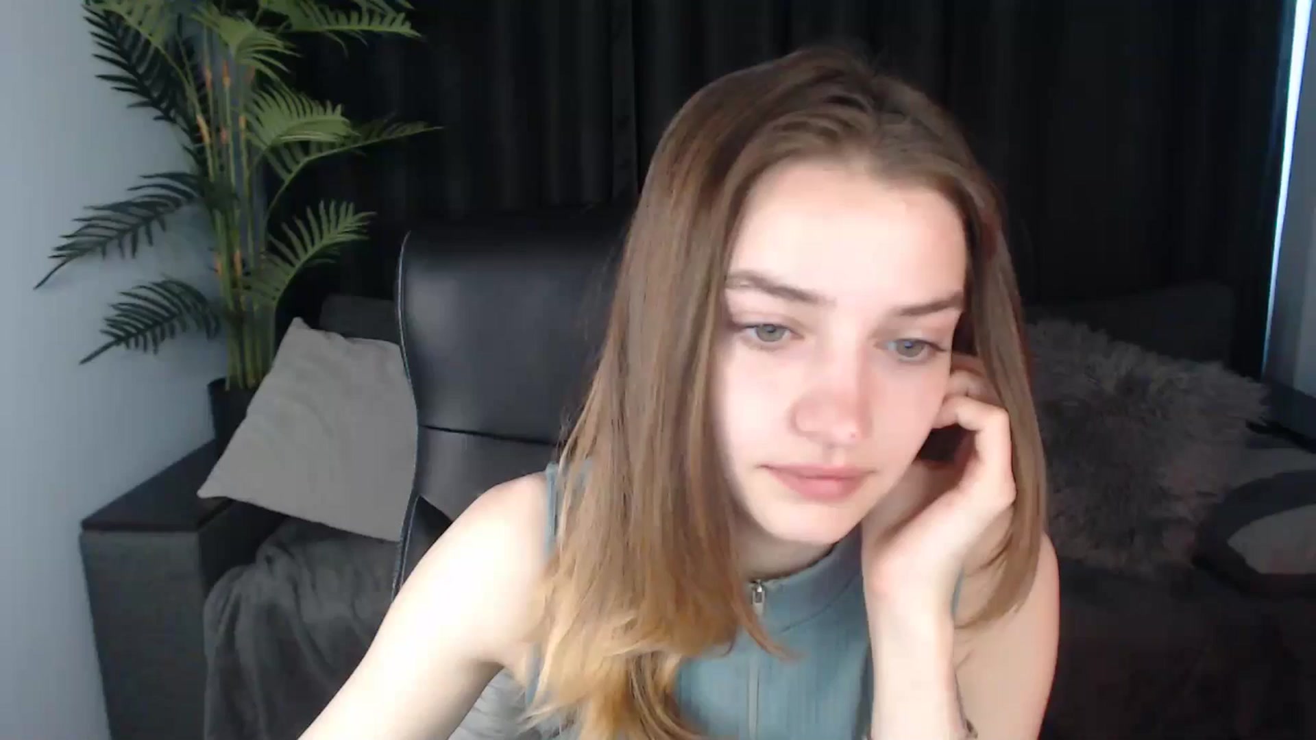 Gallery image thumbnail from LaraMinx's myfreecams stream on, 05/09/2026, 10:24 image 1 of 20