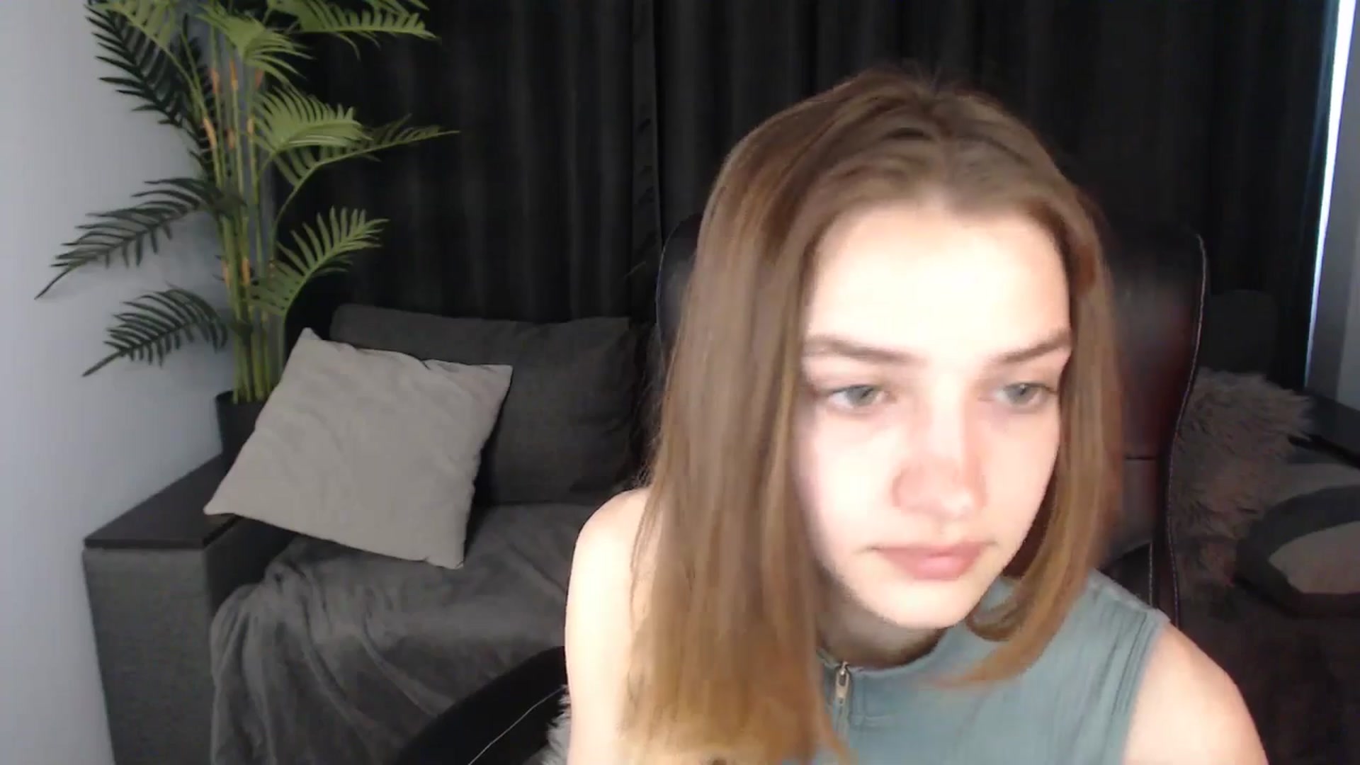 Gallery image thumbnail from LaraMinx's myfreecams stream on, 05/09/2026, 10:24 image 2 of 20