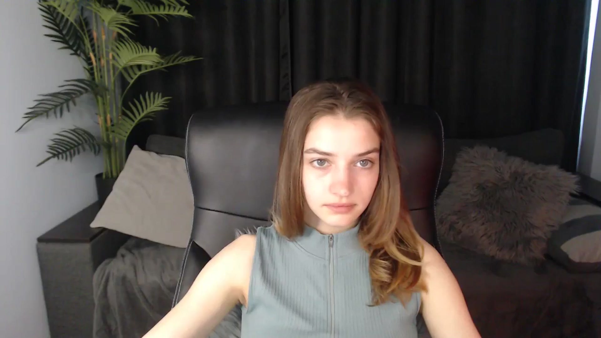 Gallery image thumbnail from LaraMinx's myfreecams stream on, 05/09/2026, 10:24 image 7 of 20