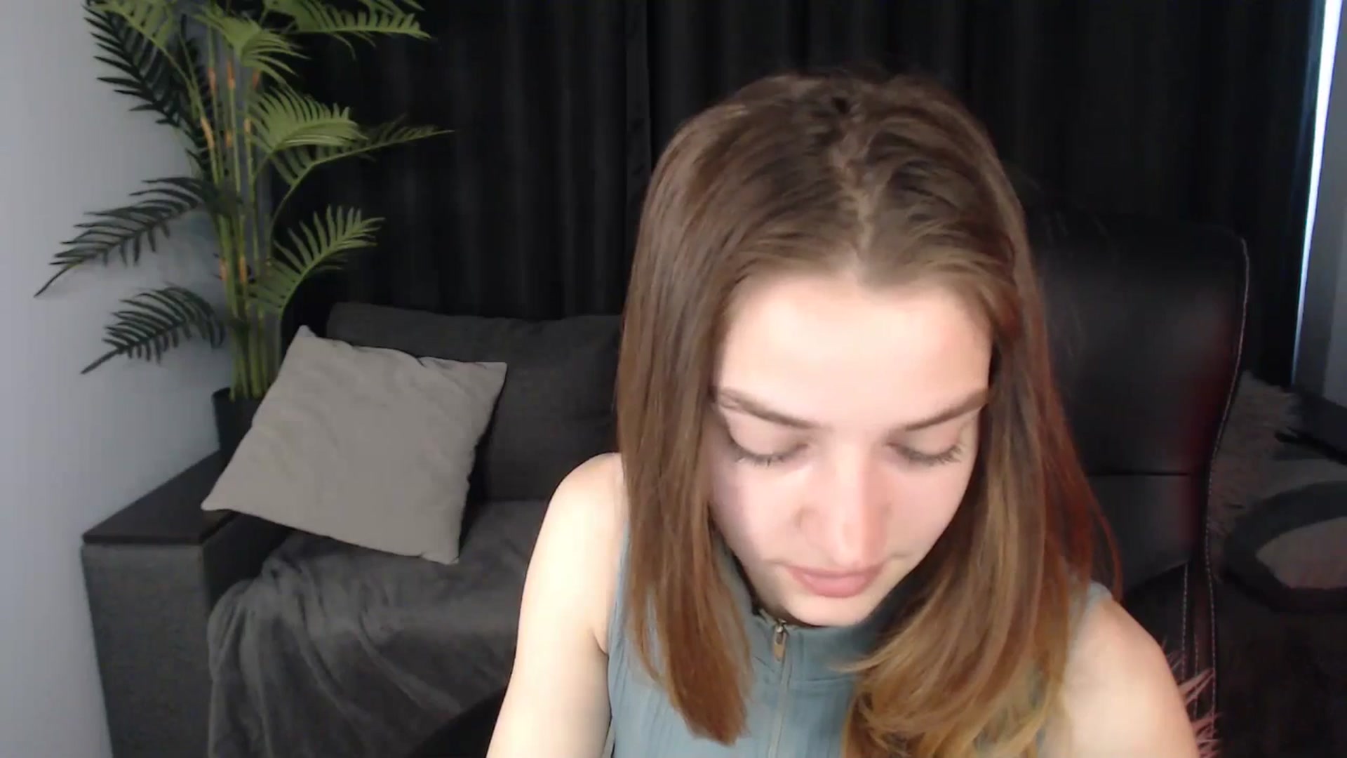 Gallery image thumbnail from LaraMinx's myfreecams stream on, 05/09/2026, 10:24 image 17 of 20