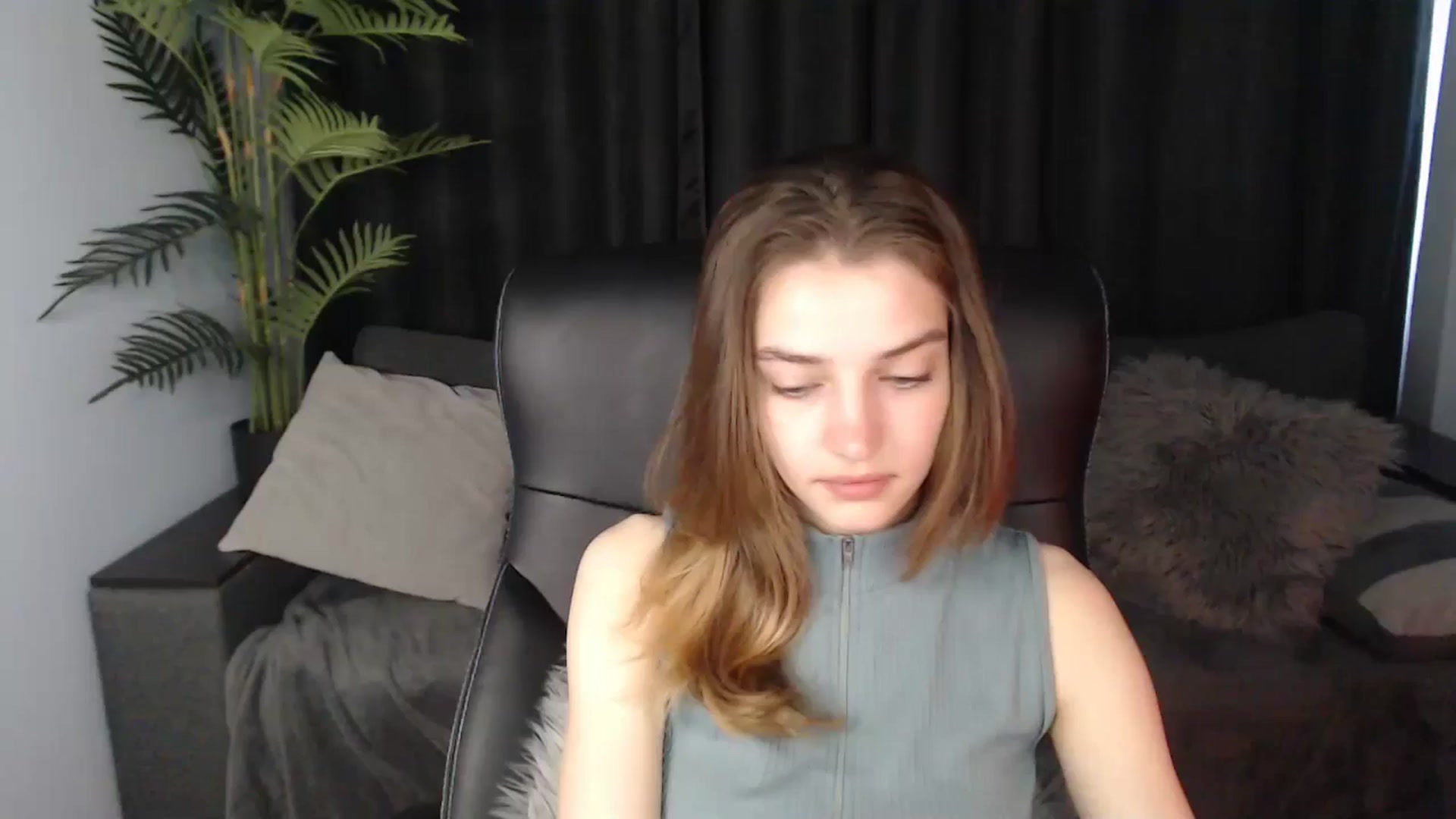 Gallery image thumbnail from LaraMinx's myfreecams stream on, 05/09/2026, 10:24 image 4 of 20