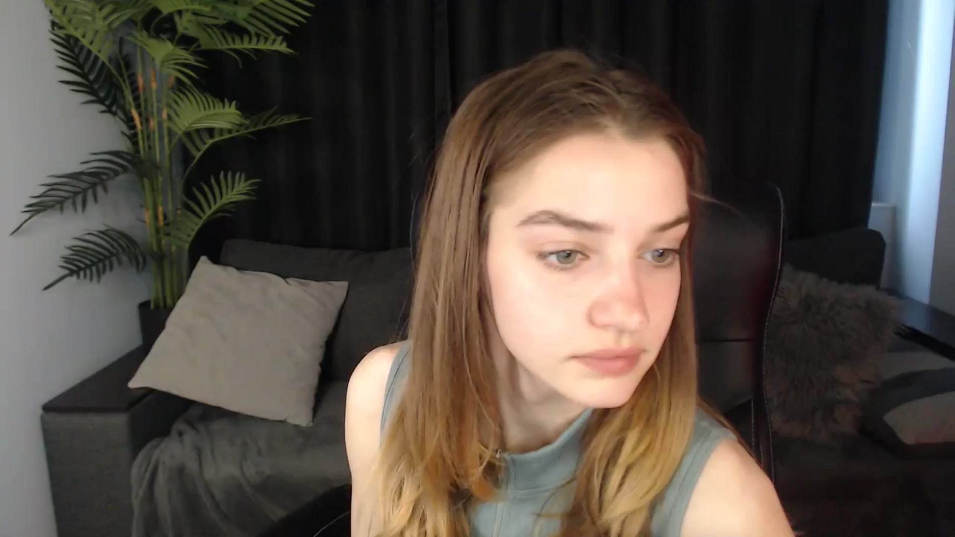 Gallery image thumbnail from LaraMinx's myfreecams stream on, 05/09/2026, 11:26 image 1 of 20