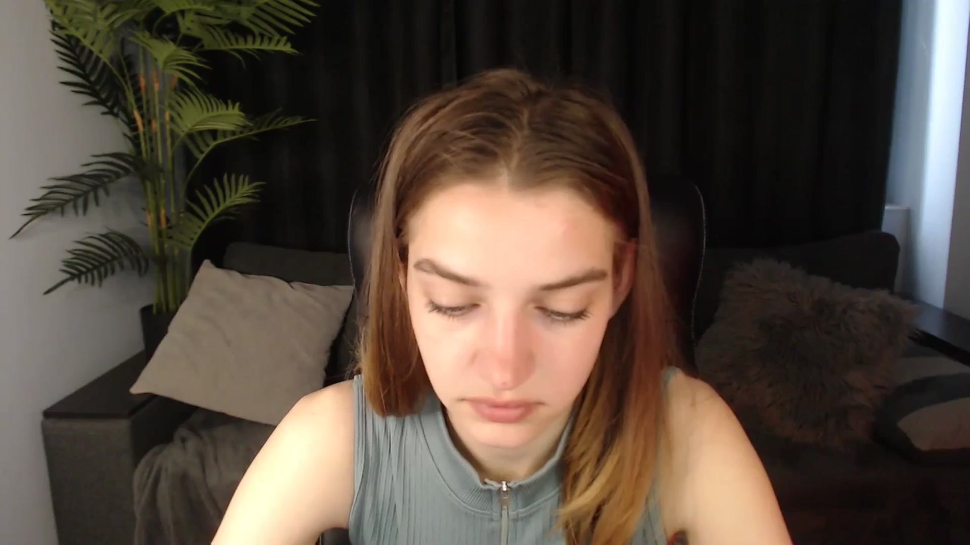 Gallery image thumbnail from LaraMinx's myfreecams stream on, 05/09/2026, 11:26 image 15 of 20