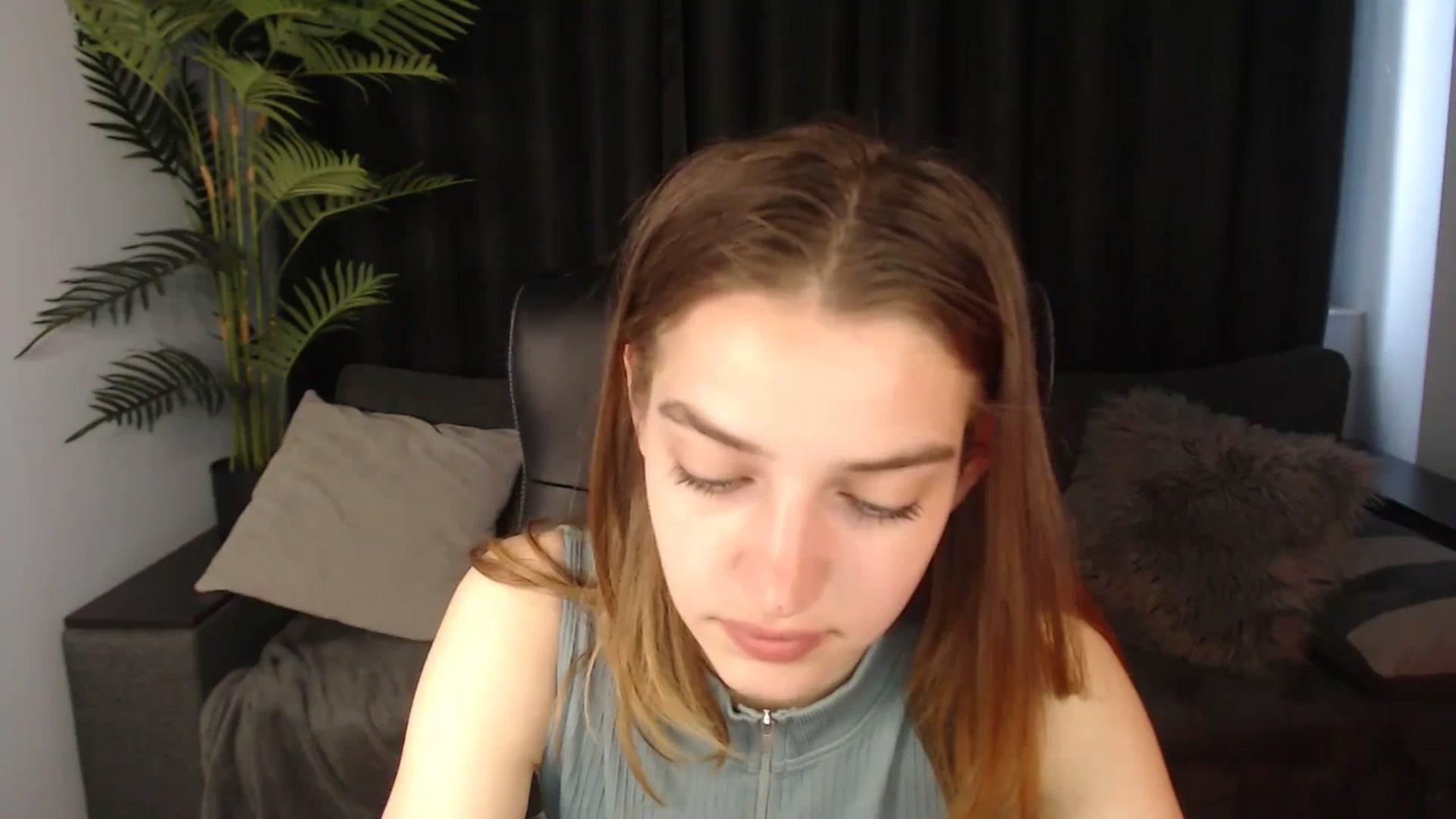 Gallery image thumbnail from LaraMinx's myfreecams stream on, 05/09/2026, 11:26 image 12 of 20
