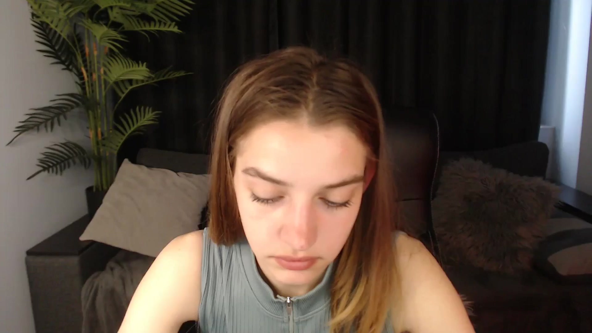 Gallery image thumbnail from LaraMinx's myfreecams stream on, 05/09/2026, 11:26 image 14 of 20