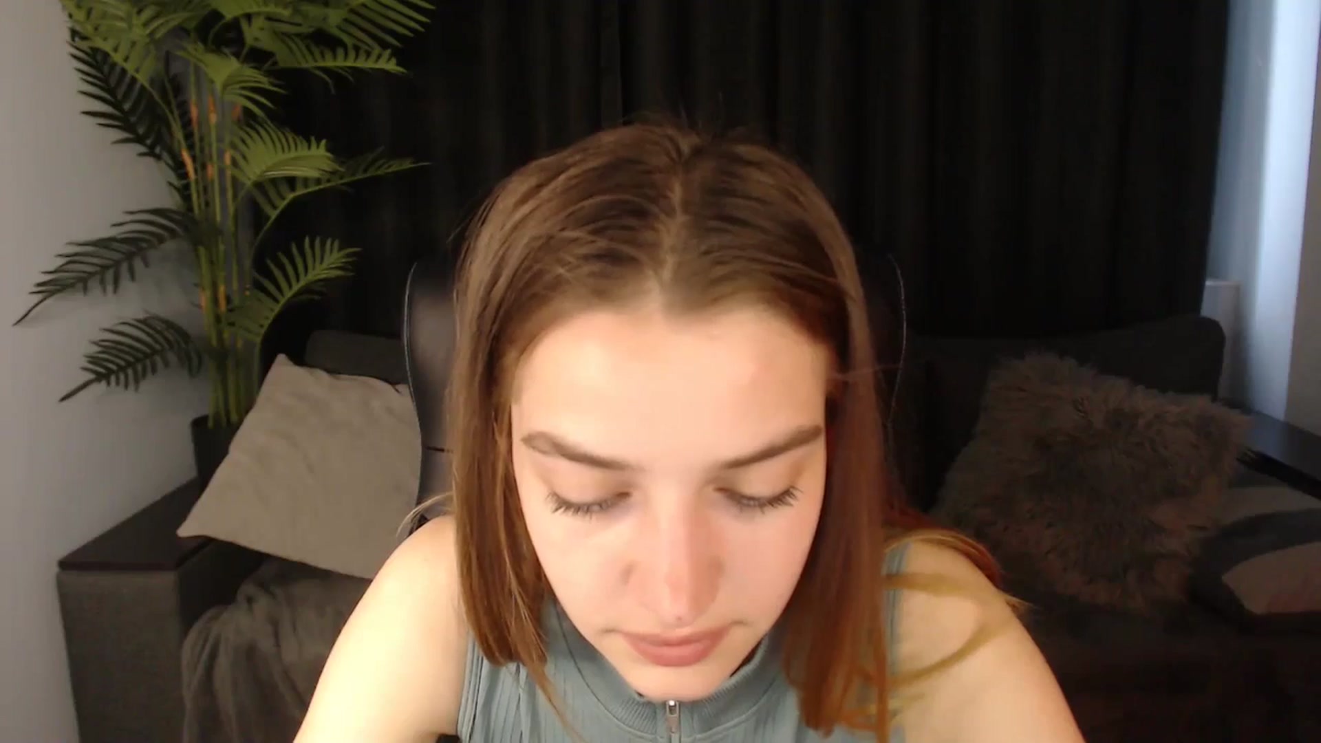 Gallery image thumbnail from LaraMinx's myfreecams stream on, 05/09/2026, 11:26 image 9 of 20