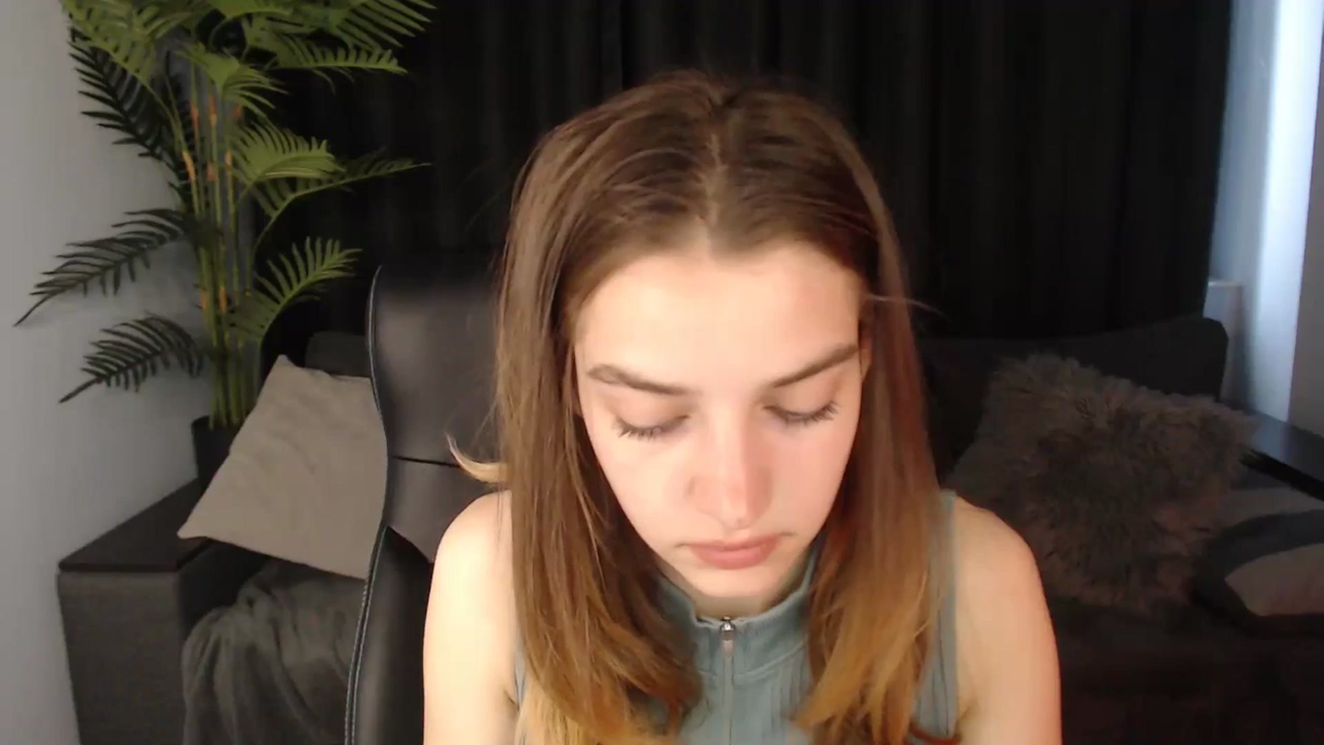 Gallery image thumbnail from LaraMinx's myfreecams stream on, 05/09/2026, 11:26 image 3 of 20