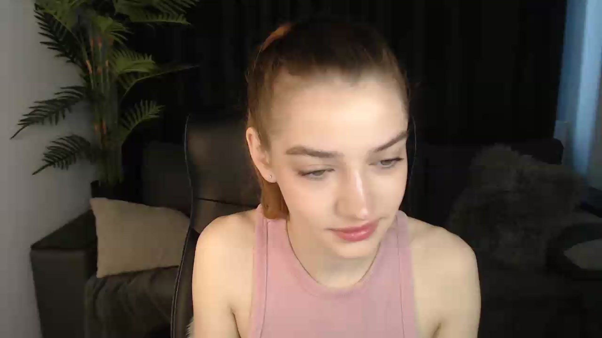 Gallery image thumbnail from LaraMinx's myfreecams stream on, 05/10/2026, 08:29 image 1 of 20