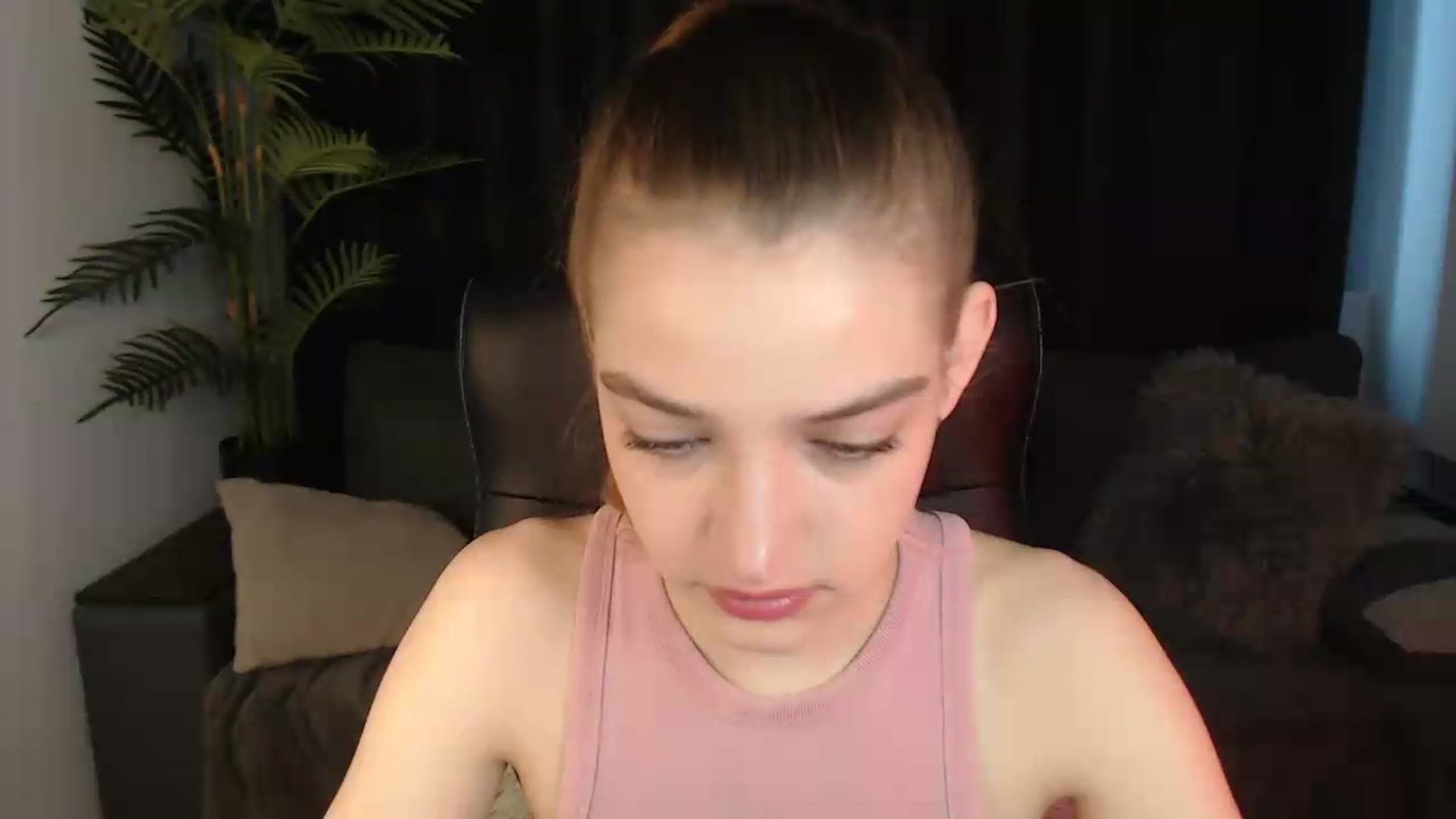 Gallery image thumbnail from LaraMinx's myfreecams stream on, 05/10/2026, 08:29 image 9 of 20