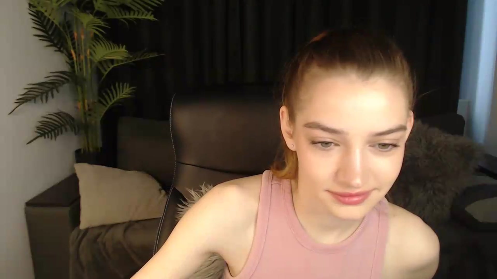 Gallery image thumbnail from LaraMinx's myfreecams stream on, 05/10/2026, 08:29 image 6 of 20