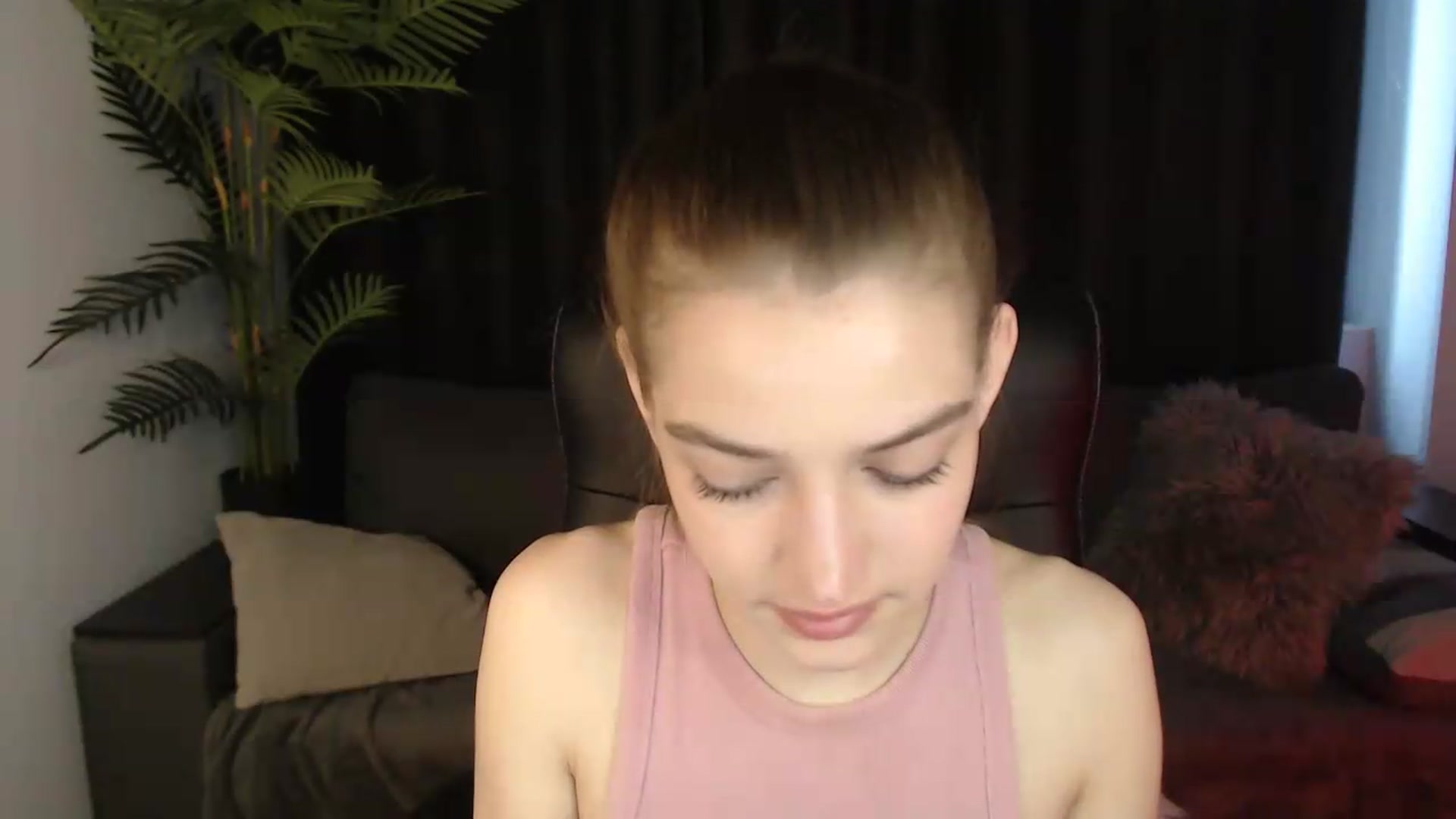 Gallery image thumbnail from LaraMinx's myfreecams stream on, 05/10/2026, 09:50 image 9 of 20