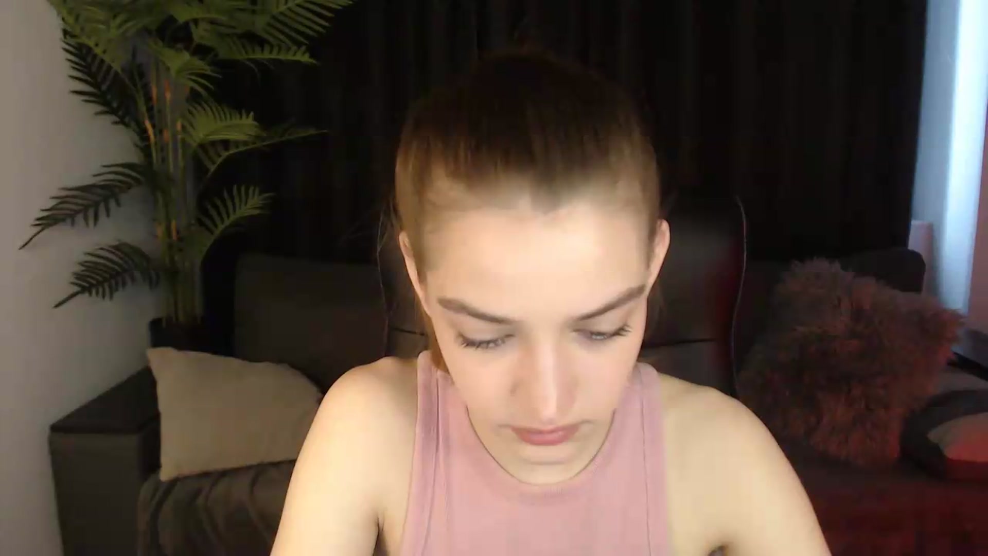 Gallery image thumbnail from LaraMinx's myfreecams stream on, 05/10/2026, 09:50 image 11 of 20