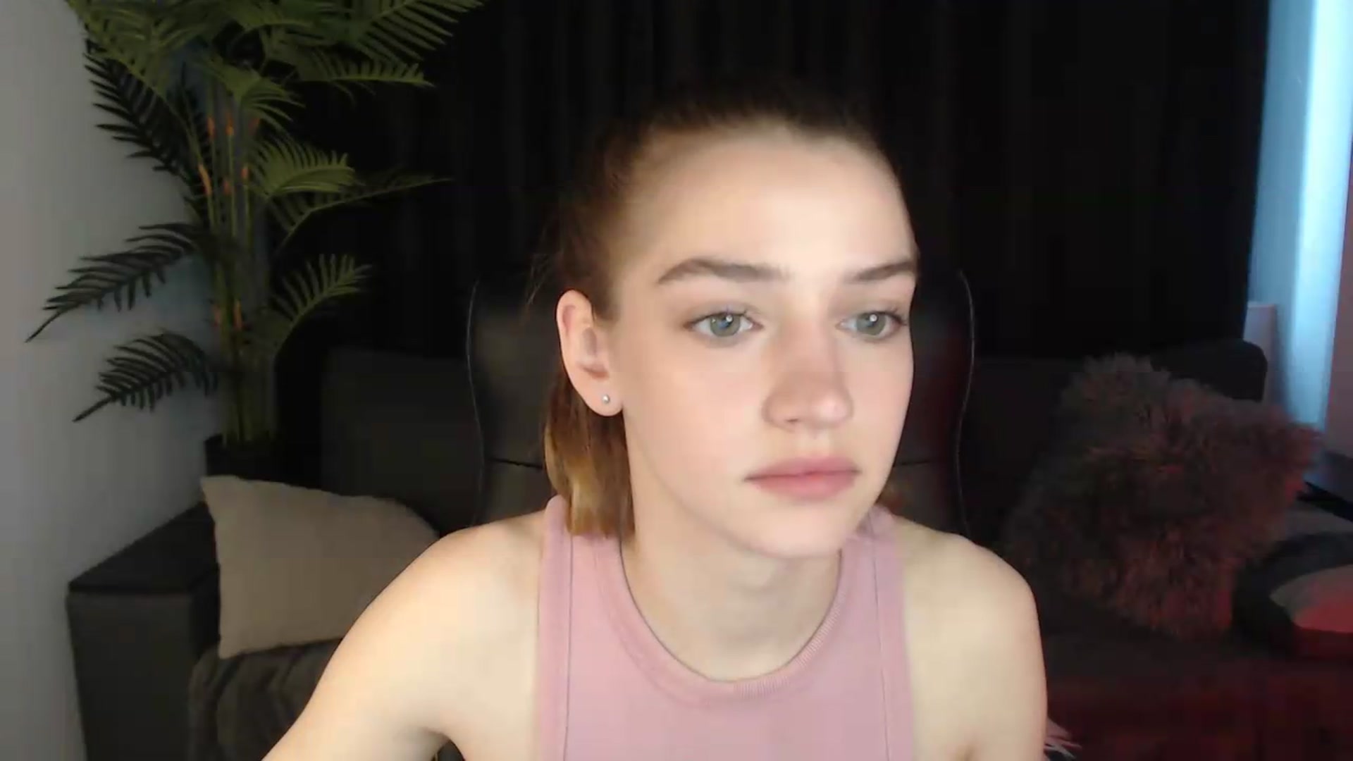 Gallery image thumbnail from LaraMinx's myfreecams stream on, 05/10/2026, 09:50 image 7 of 20