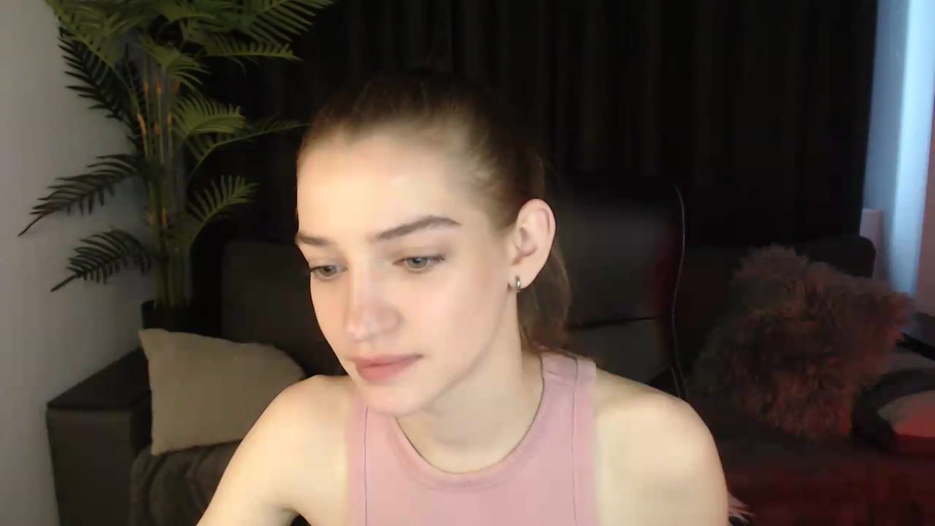 Gallery image thumbnail from LaraMinx's myfreecams stream on, 05/10/2026, 09:50 image 18 of 20