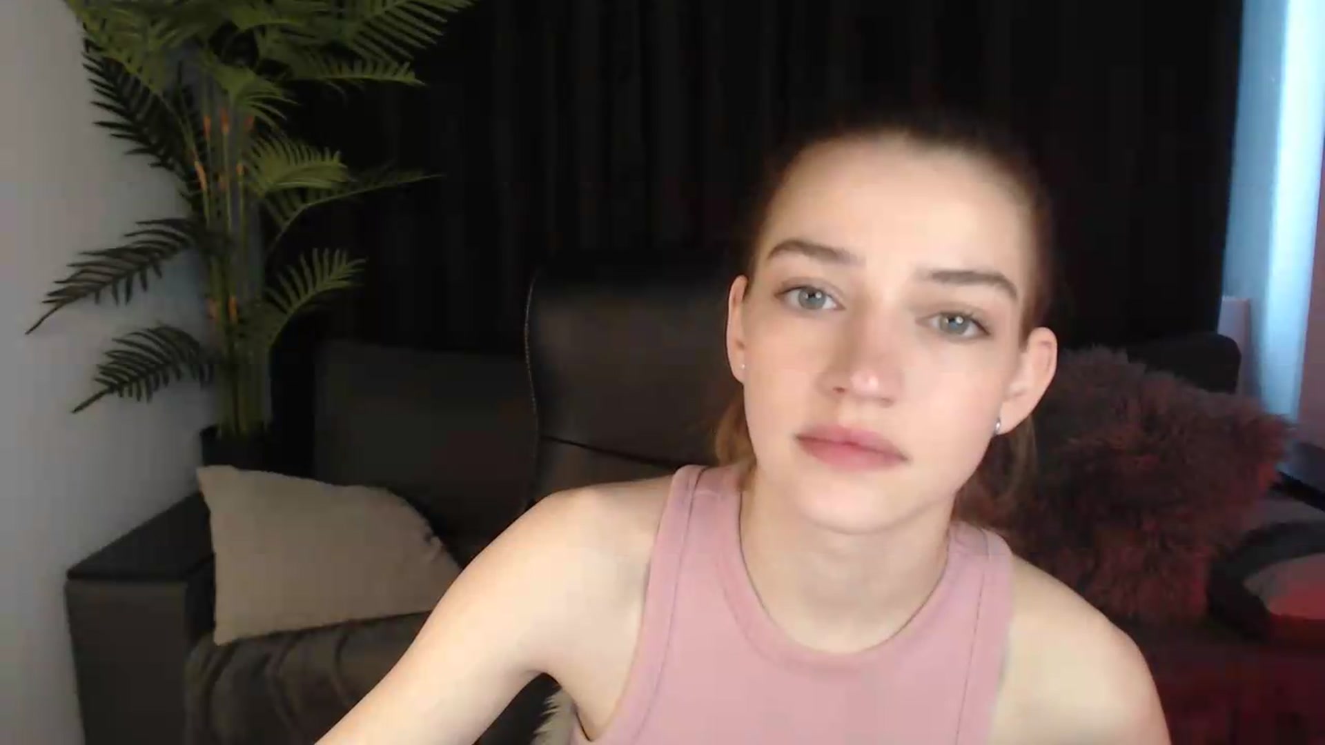 Gallery image thumbnail from LaraMinx's myfreecams stream on, 05/10/2026, 09:50 image 12 of 20
