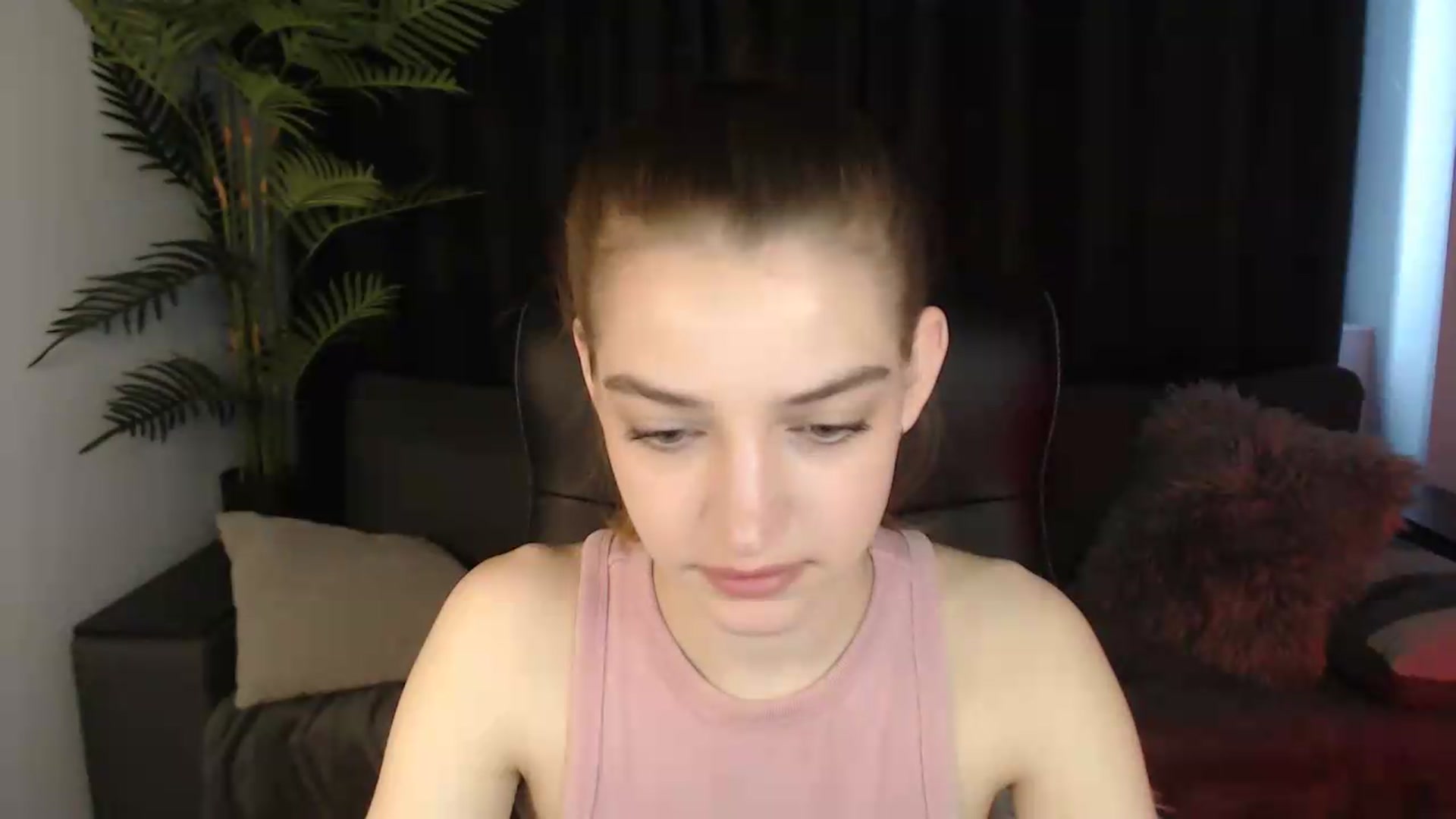 Gallery image thumbnail from LaraMinx's myfreecams stream on, 05/10/2026, 09:50 image 10 of 20