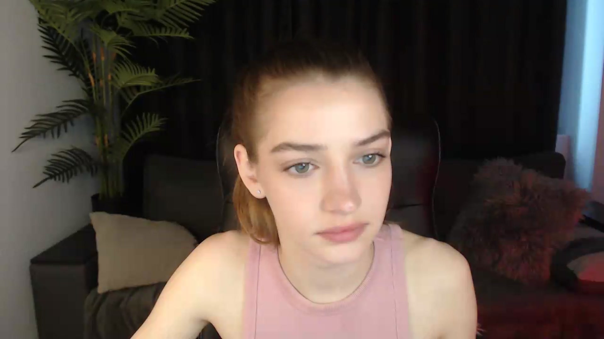 Gallery image thumbnail from LaraMinx's myfreecams stream on, 05/10/2026, 09:50 image 19 of 20