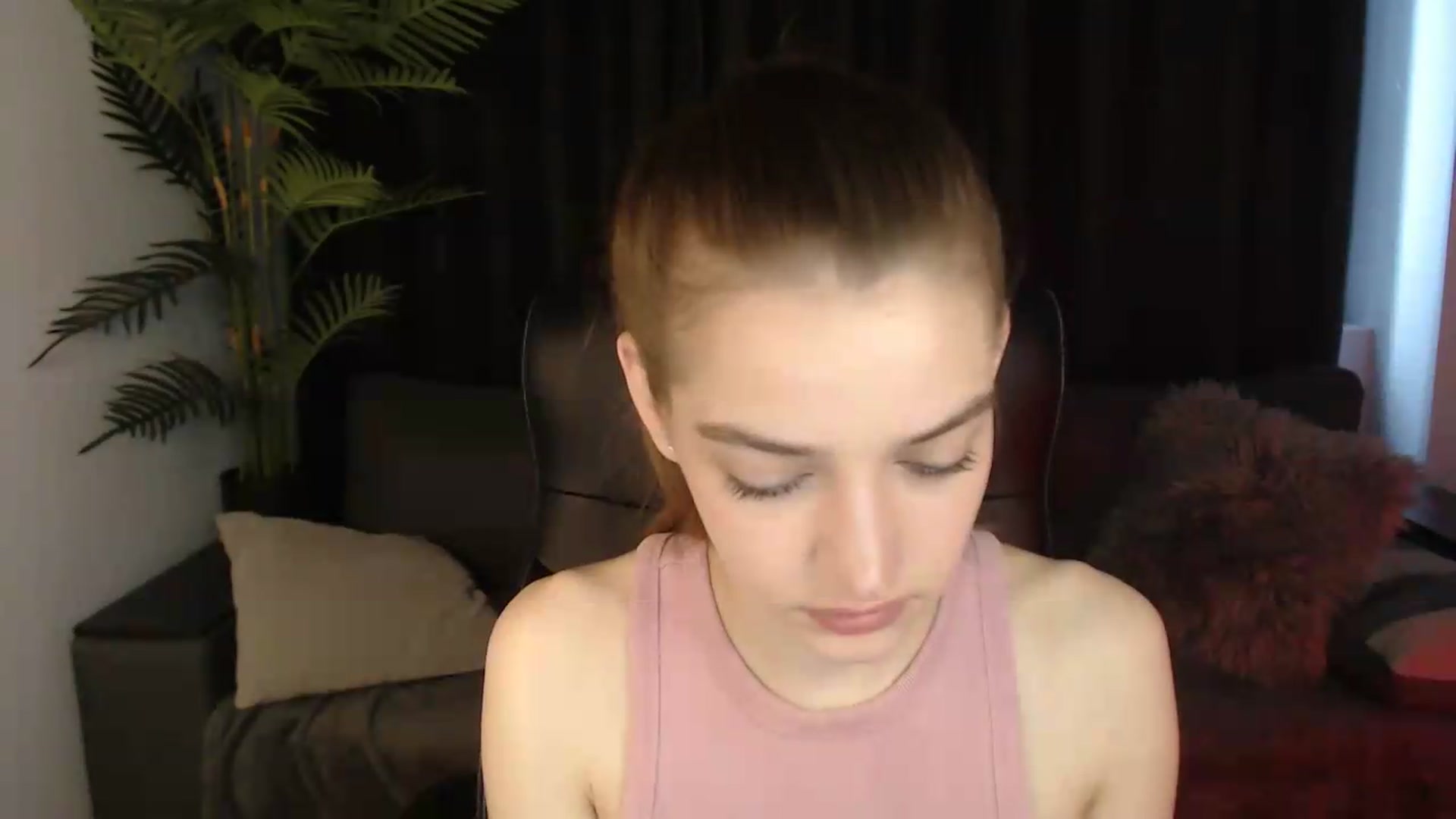 Gallery image thumbnail from LaraMinx's myfreecams stream on, 05/10/2026, 09:50 image 14 of 20
