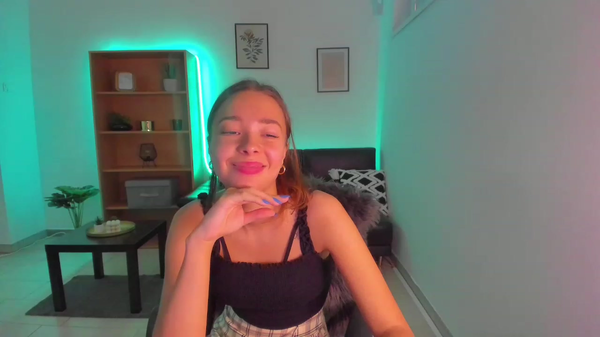 Gallery image thumbnail from Lara_lust18's myfreecams stream on, 02/18/2023, 11:47 image 7 of 20