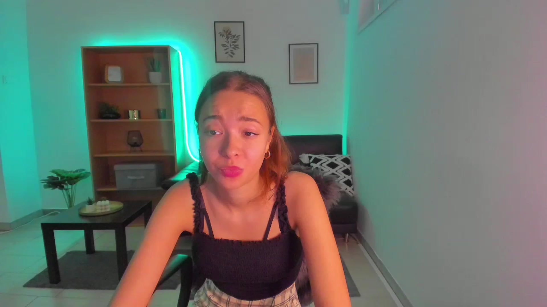 Gallery image thumbnail from Lara_lust18's myfreecams stream on, 02/18/2023, 11:47 image 4 of 20