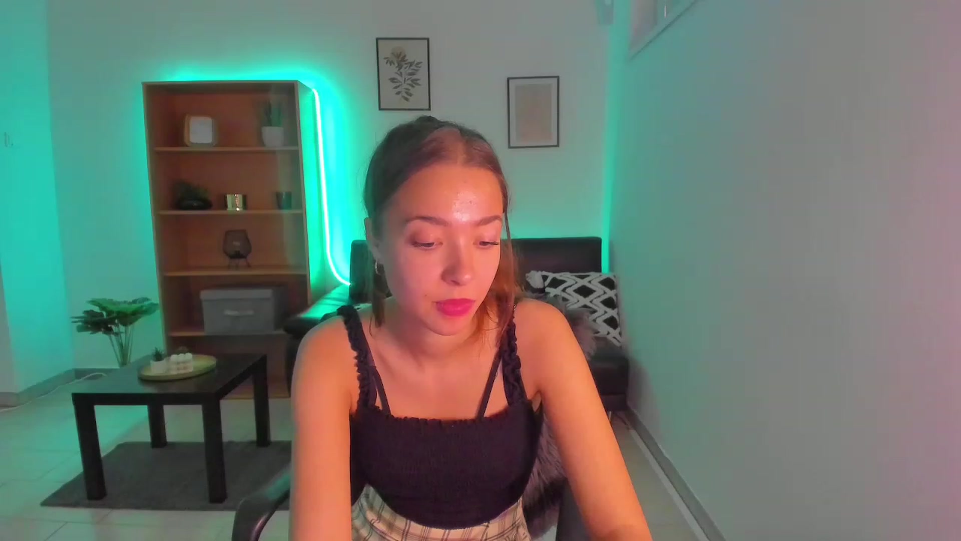 Gallery image thumbnail from Lara_lust18's myfreecams stream on, 02/18/2023, 11:47 image 12 of 20