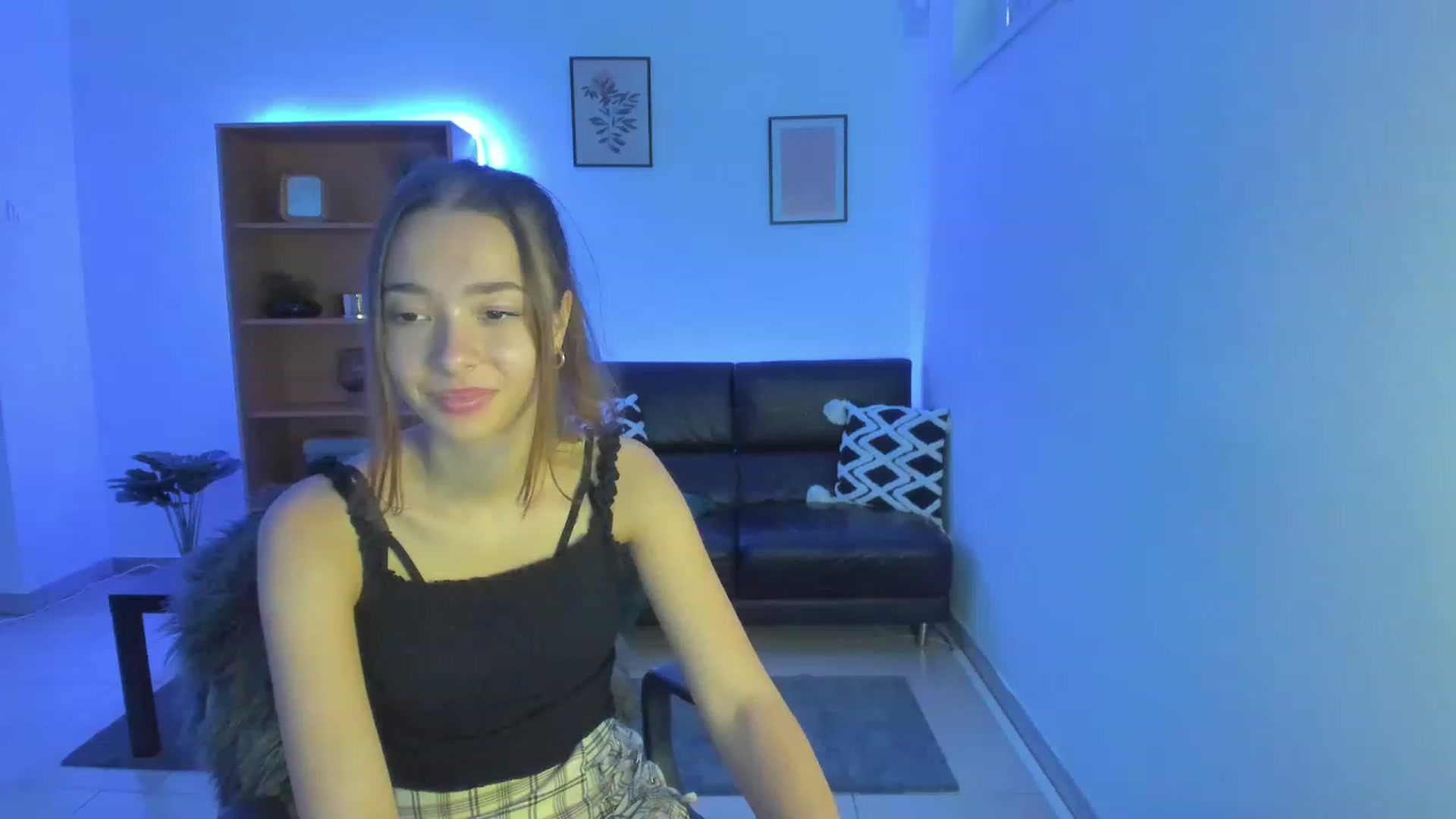 Gallery image thumbnail from Lara_lust18's myfreecams stream on, 02/18/2023, 13:18 image 8 of 20
