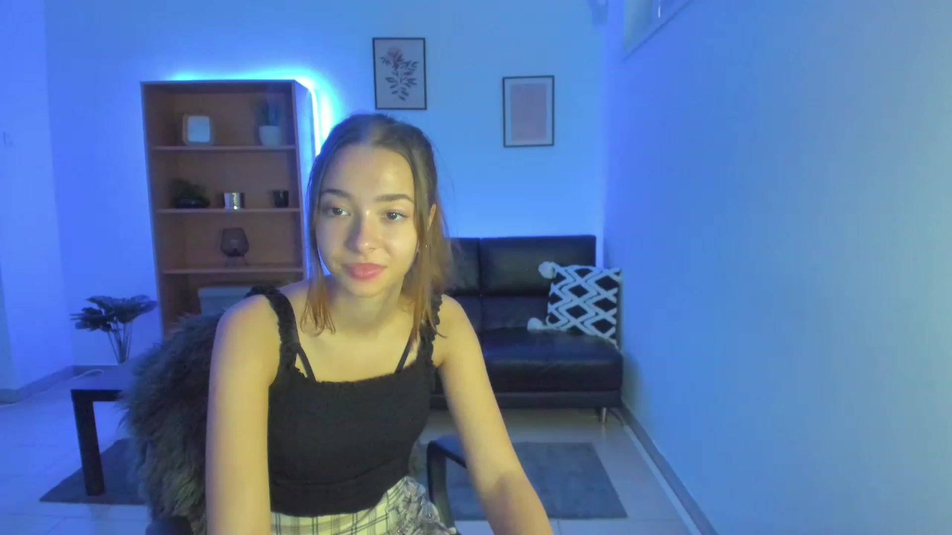 Gallery image thumbnail from Lara_lust18's myfreecams stream on, 02/18/2023, 13:18 image 7 of 20
