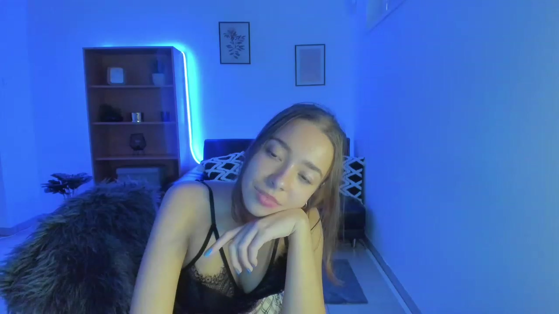 Gallery image thumbnail from Lara_lust18's myfreecams stream on, 02/18/2023, 13:18 image 19 of 20