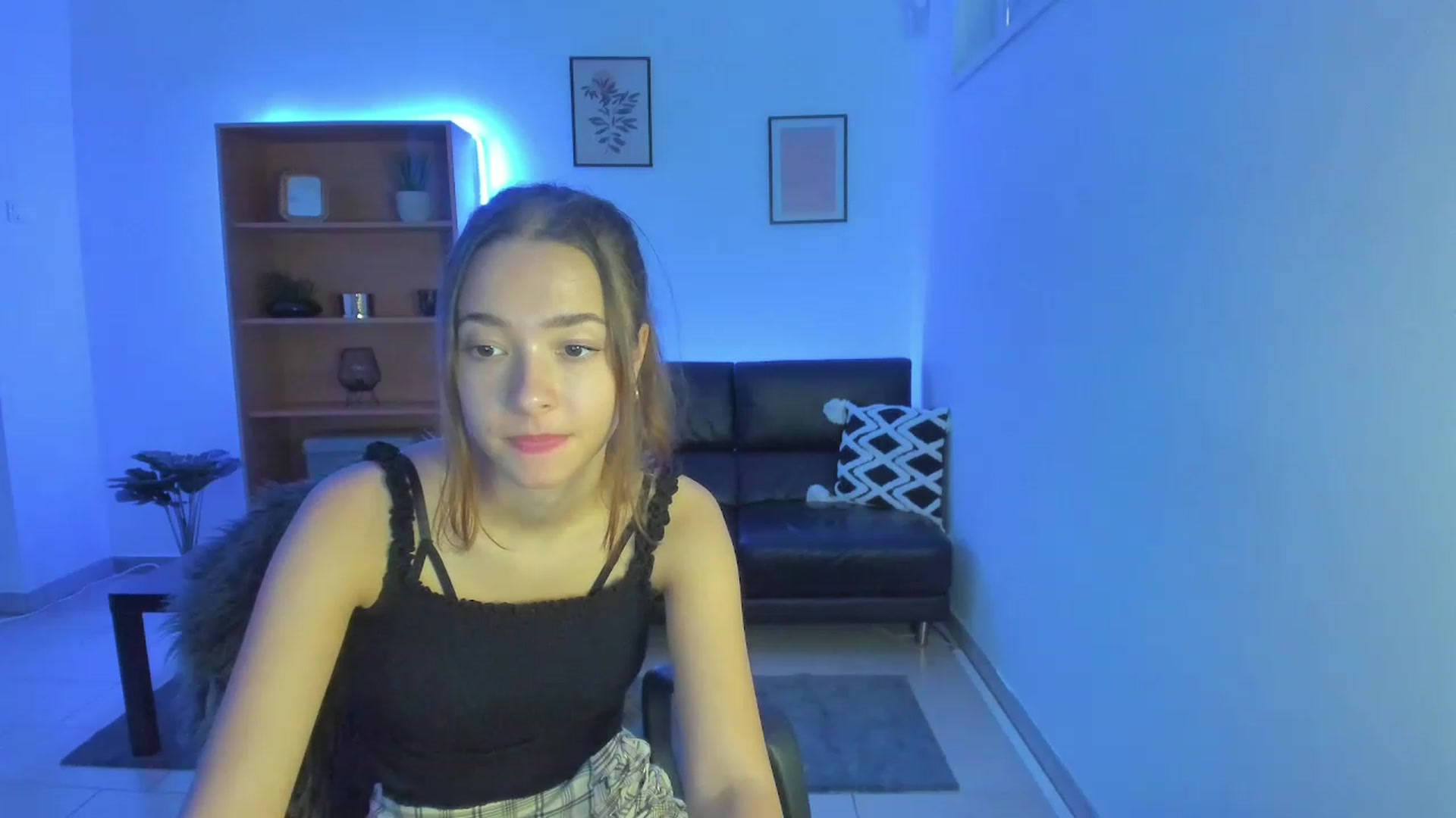 Gallery image thumbnail from Lara_lust18's myfreecams stream on, 02/18/2023, 13:18 image 12 of 20