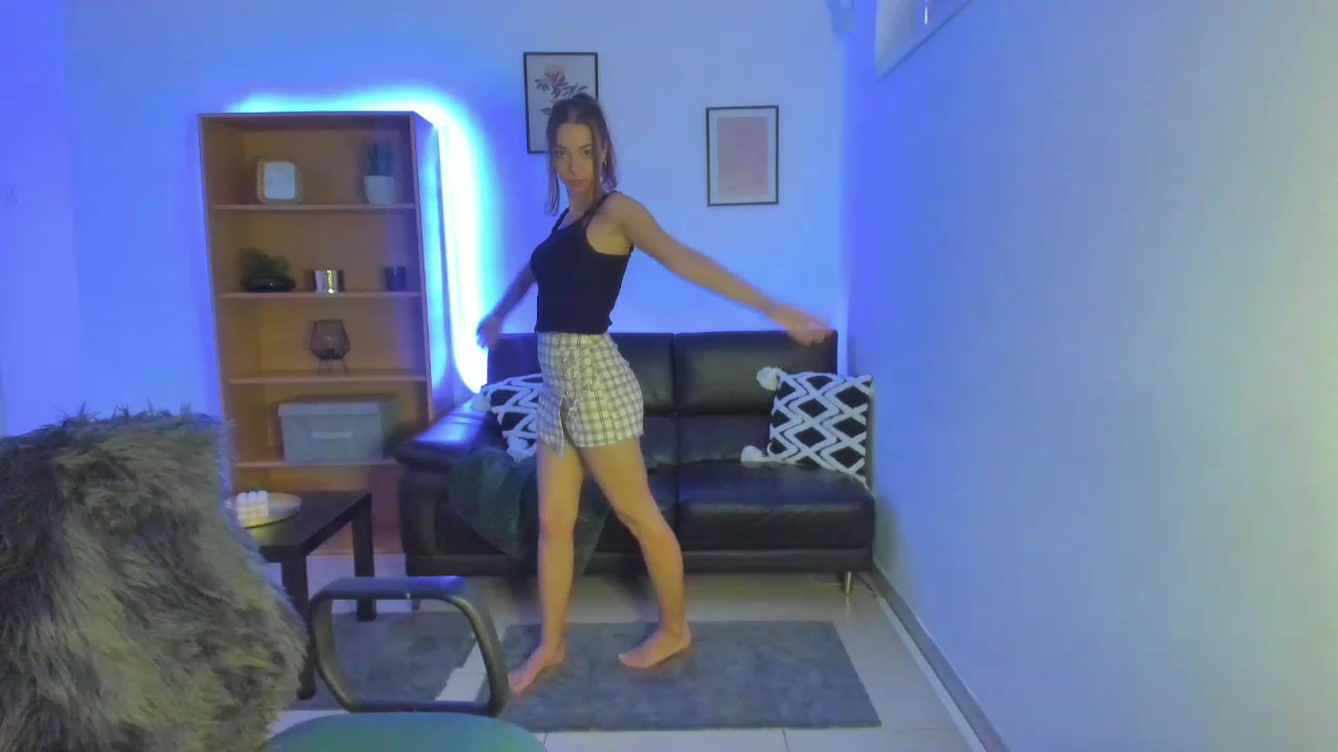 Gallery image thumbnail from Lara_lust18's myfreecams stream on, 02/18/2023, 13:18 image 6 of 20