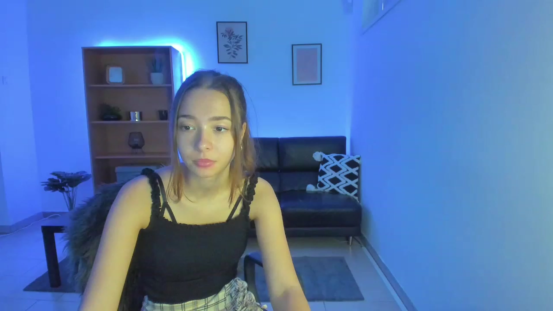 Gallery image thumbnail from Lara_lust18's myfreecams stream on, 02/18/2023, 13:18 image 13 of 20