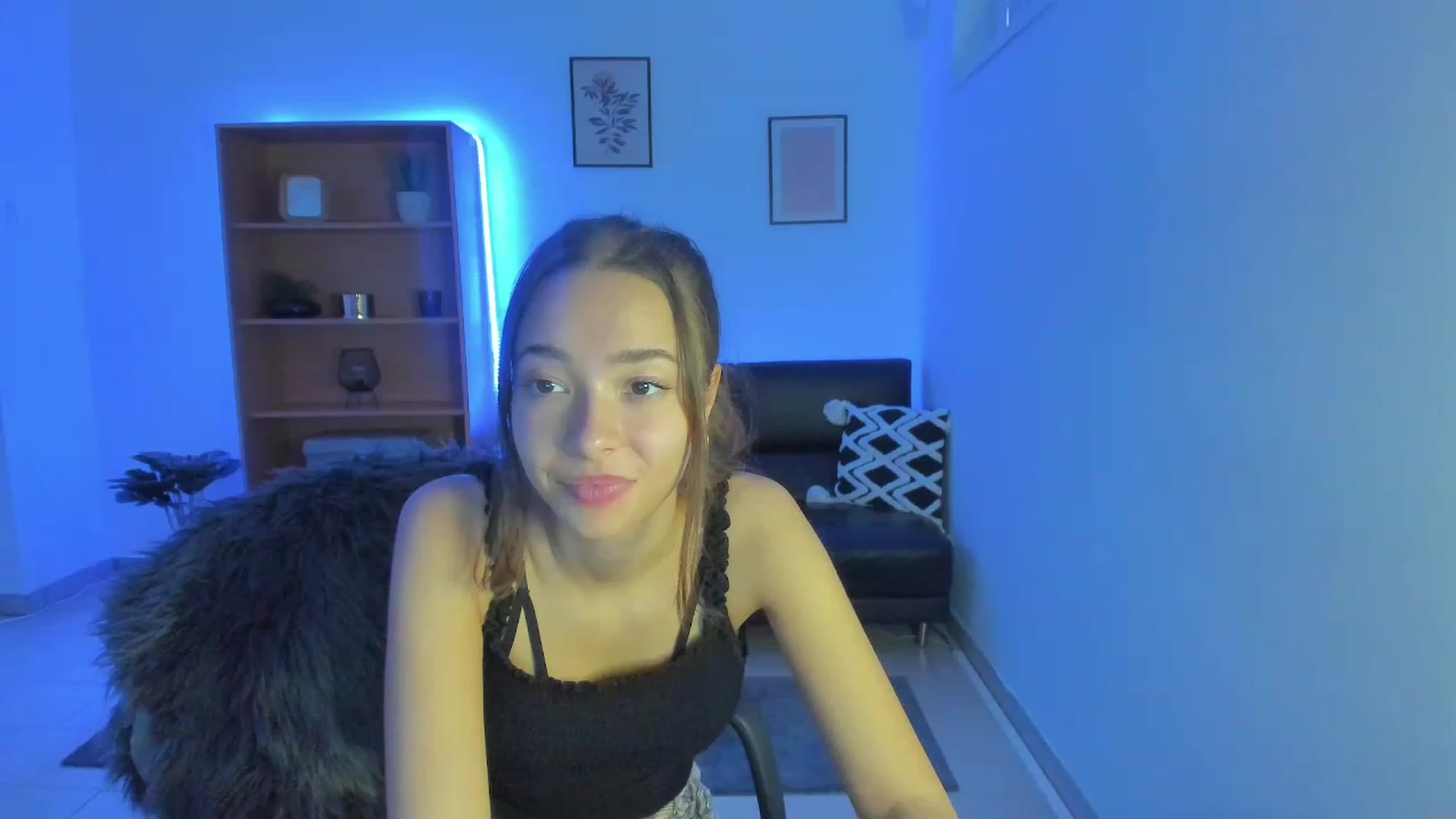 Gallery image thumbnail from Lara_lust18's myfreecams stream on, 02/18/2023, 13:18 image 3 of 20