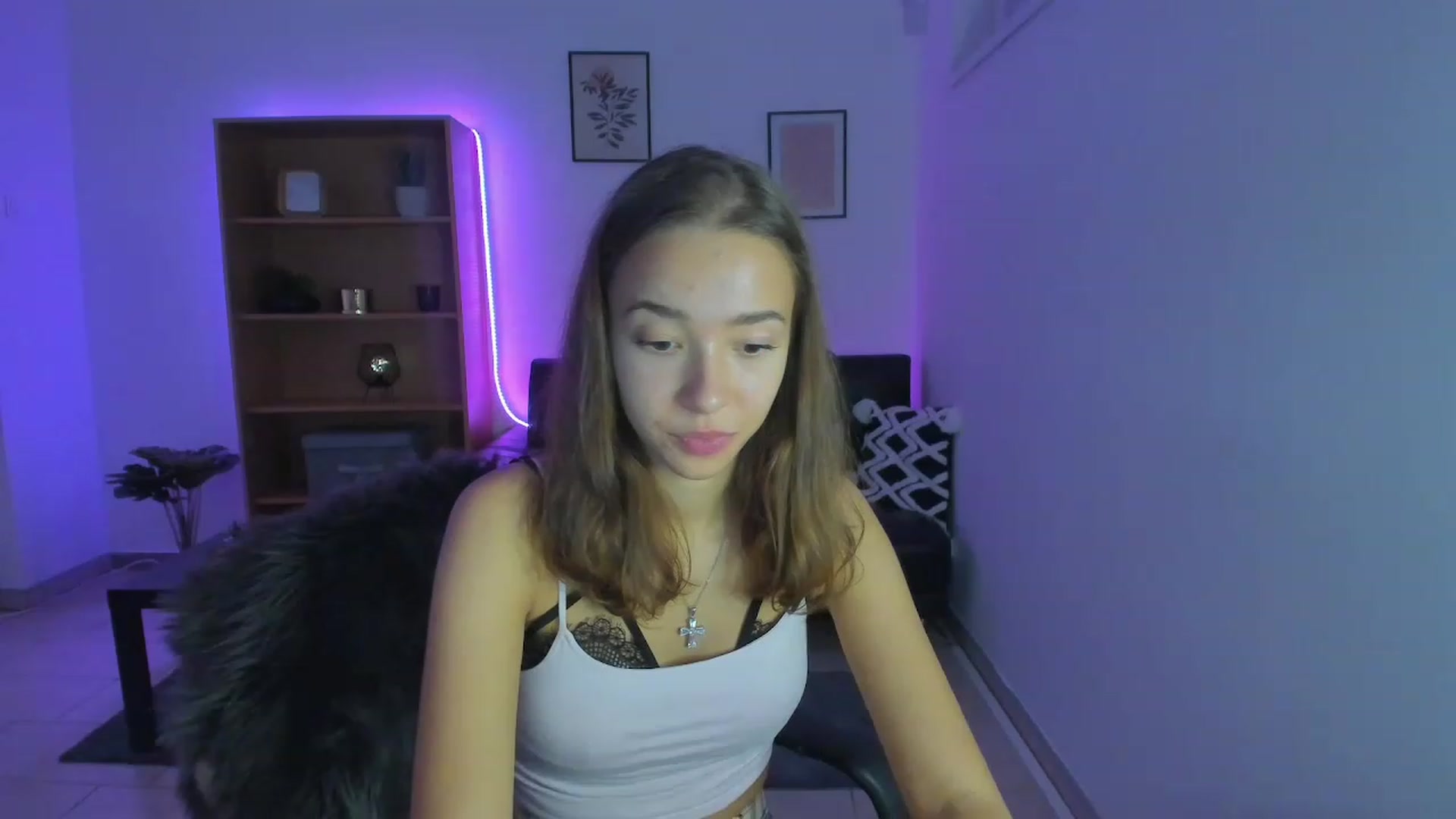 Gallery image thumbnail from Lara_lust18's myfreecams stream on, 02/22/2023, 20:53 image 4 of 20