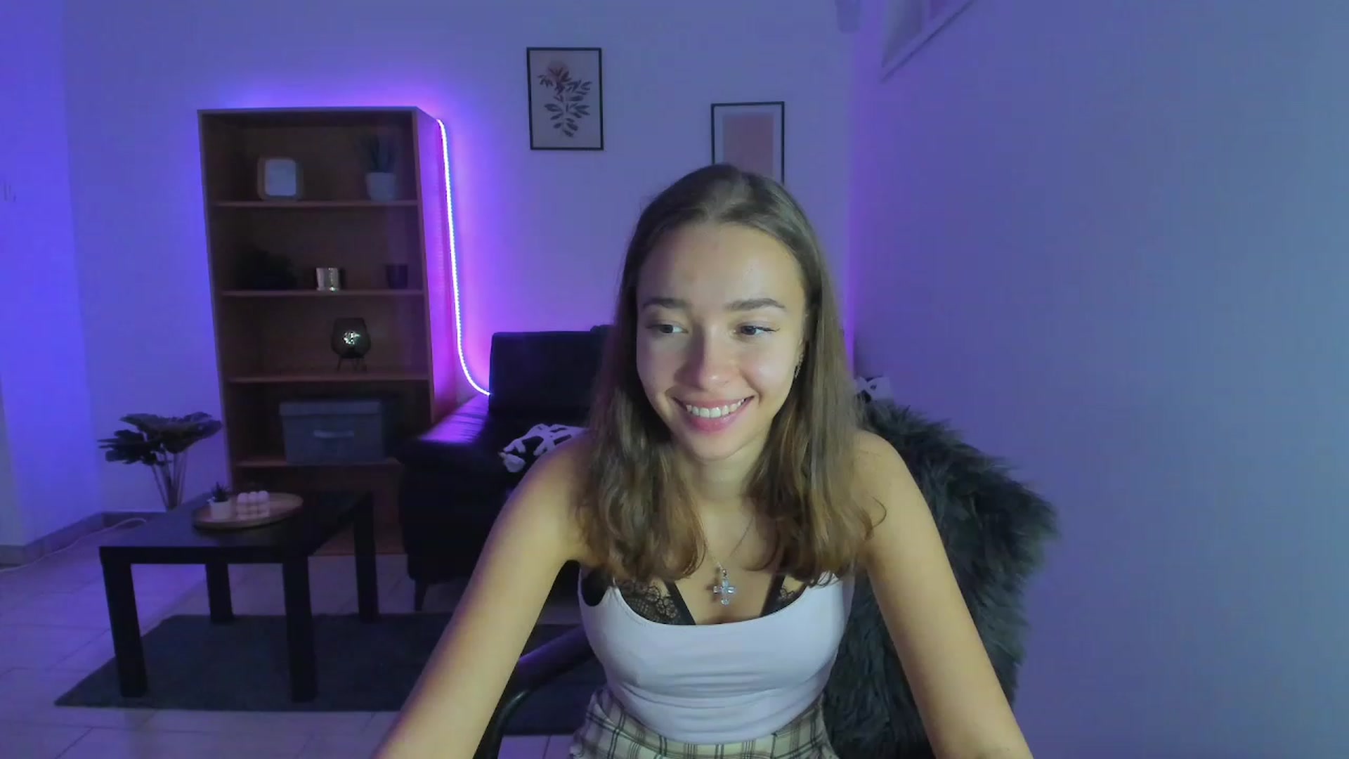 Gallery image thumbnail from Lara_lust18's myfreecams stream on, 02/22/2023, 20:53 image 15 of 20