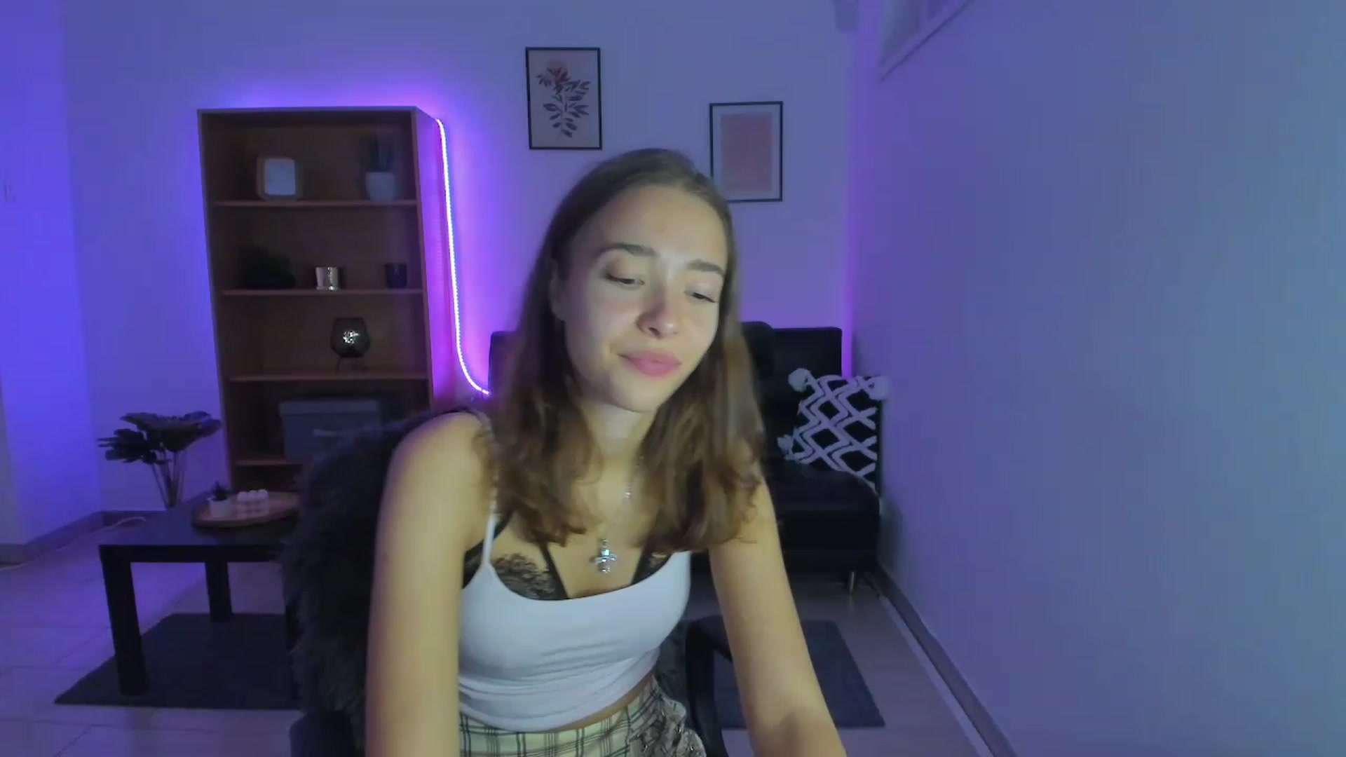 Gallery image thumbnail from Lara_lust18's myfreecams stream on, 02/22/2023, 20:53 image 19 of 20