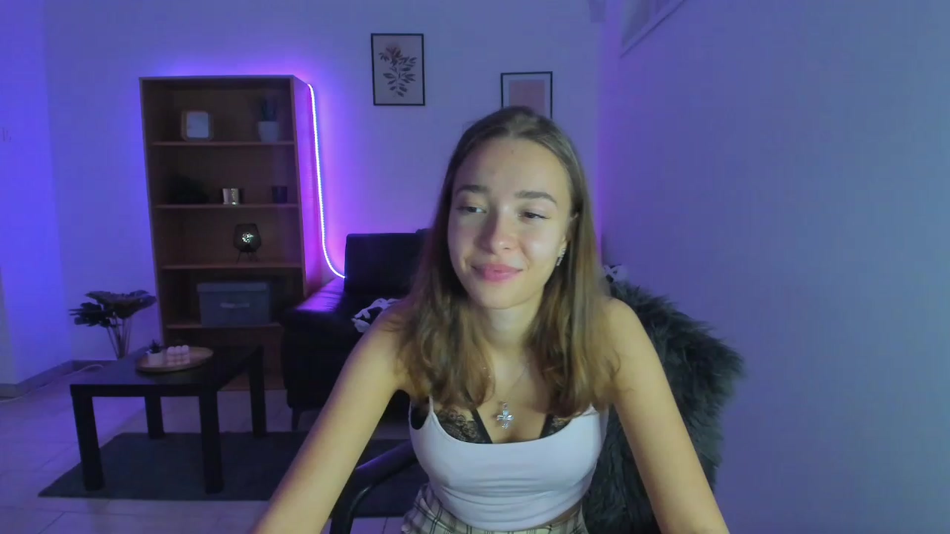 Gallery image thumbnail from Lara_lust18's myfreecams stream on, 02/22/2023, 20:53 image 14 of 20