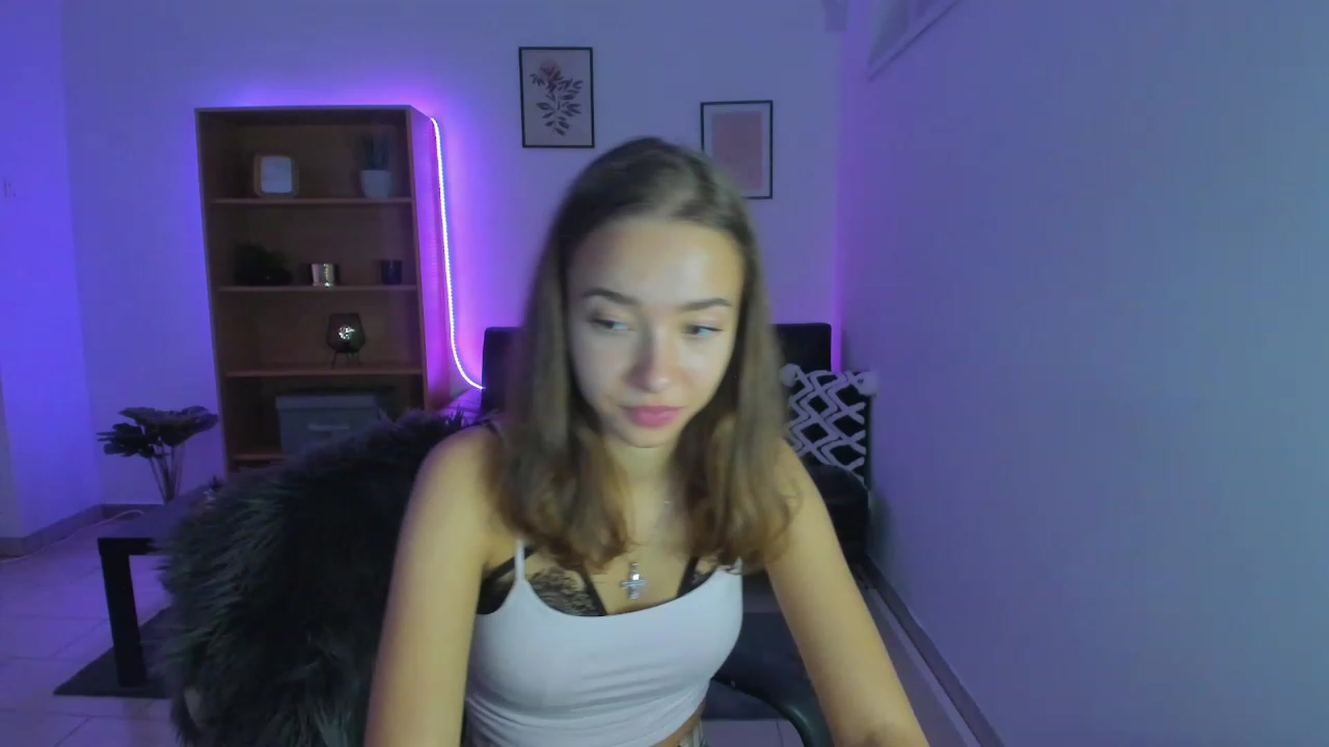 Gallery image thumbnail from Lara_lust18's myfreecams stream on, 02/22/2023, 20:53 image 2 of 20