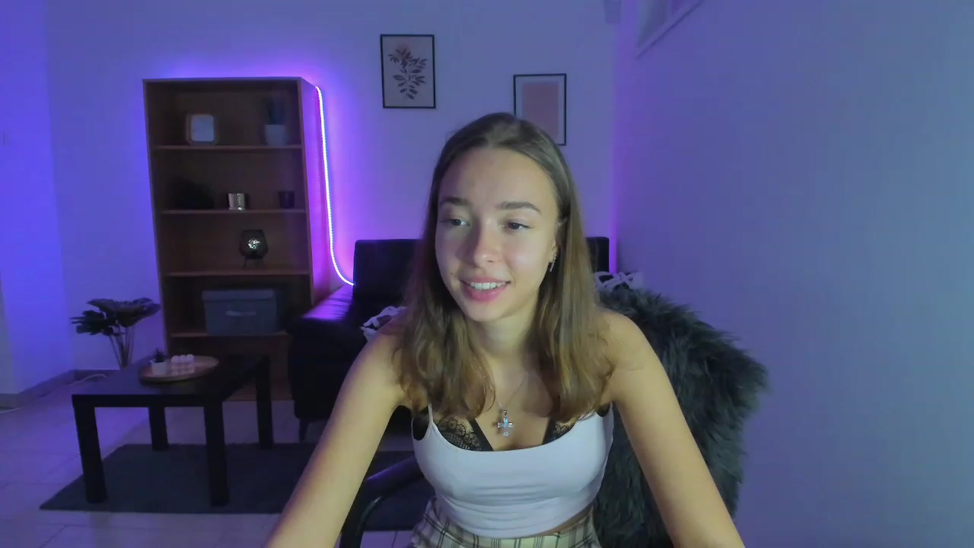 Gallery image thumbnail from Lara_lust18's myfreecams stream on, 02/22/2023, 20:53 image 13 of 20