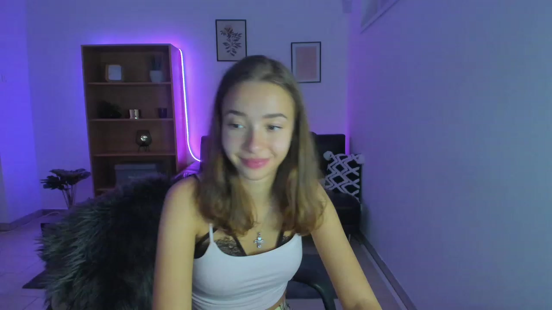 Gallery image thumbnail from Lara_lust18's myfreecams stream on, 02/22/2023, 20:53 image 3 of 20