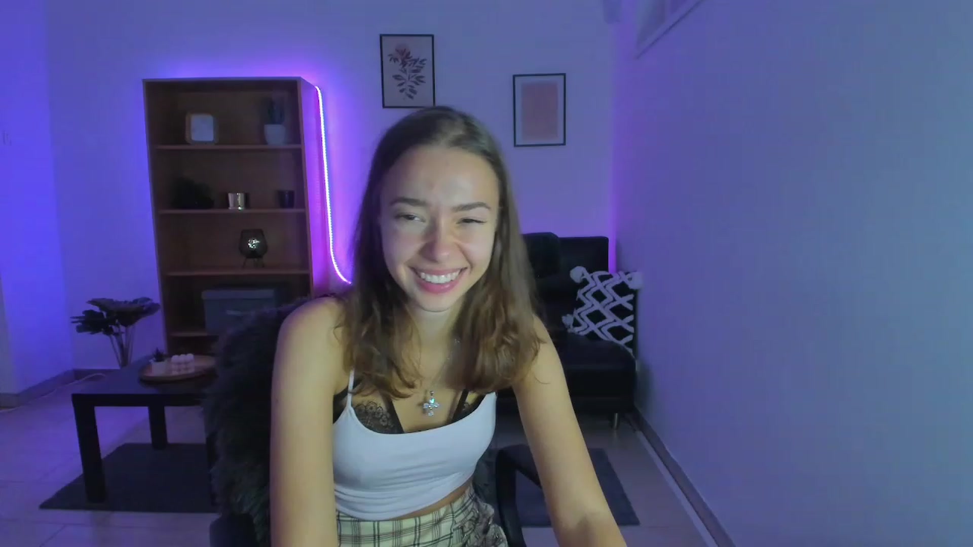 Gallery image thumbnail from Lara_lust18's myfreecams stream on, 02/22/2023, 20:53 image 17 of 20